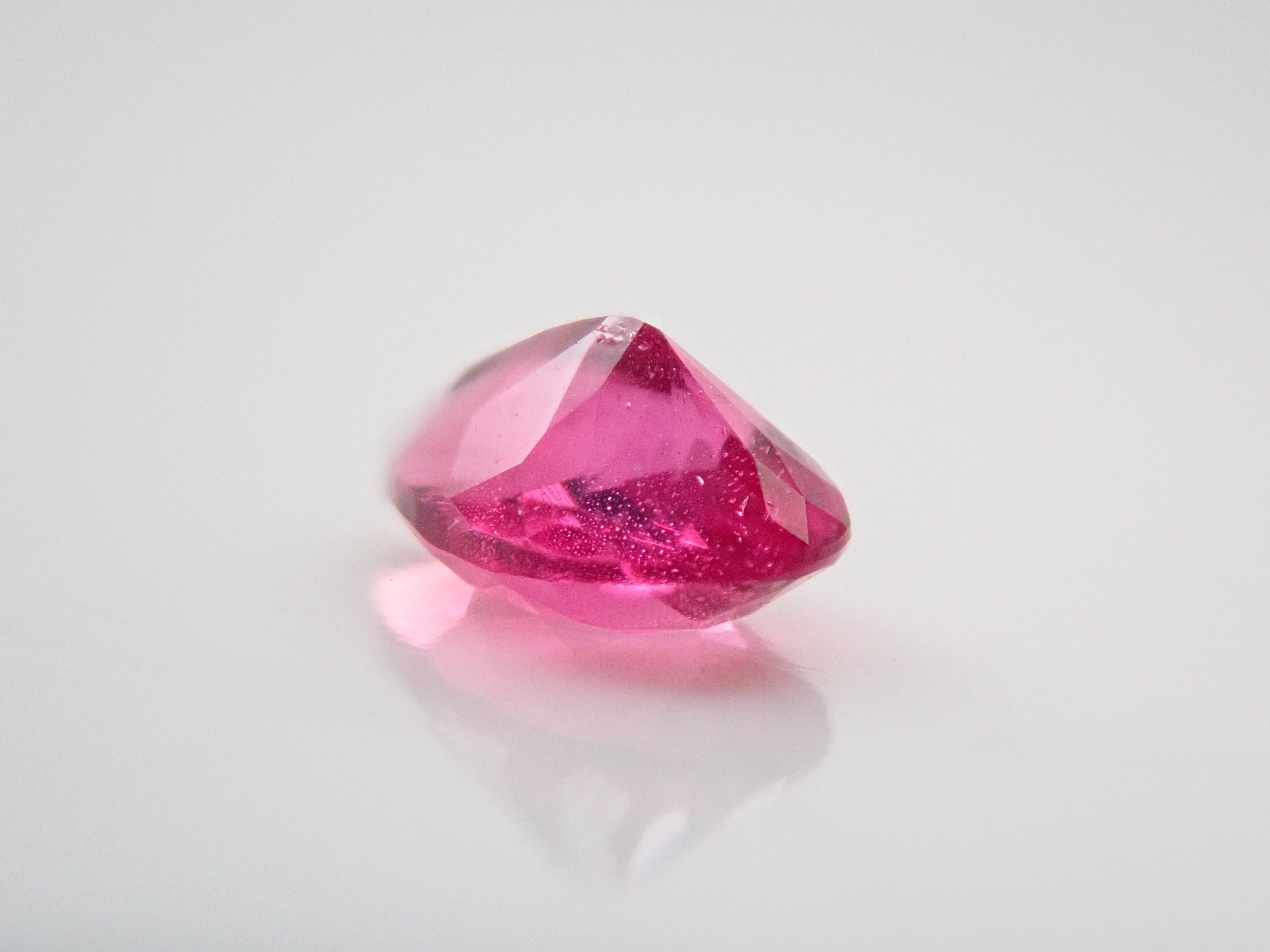 アメリカ産ノンオイルレッドベリル 0.060ctルース GIA