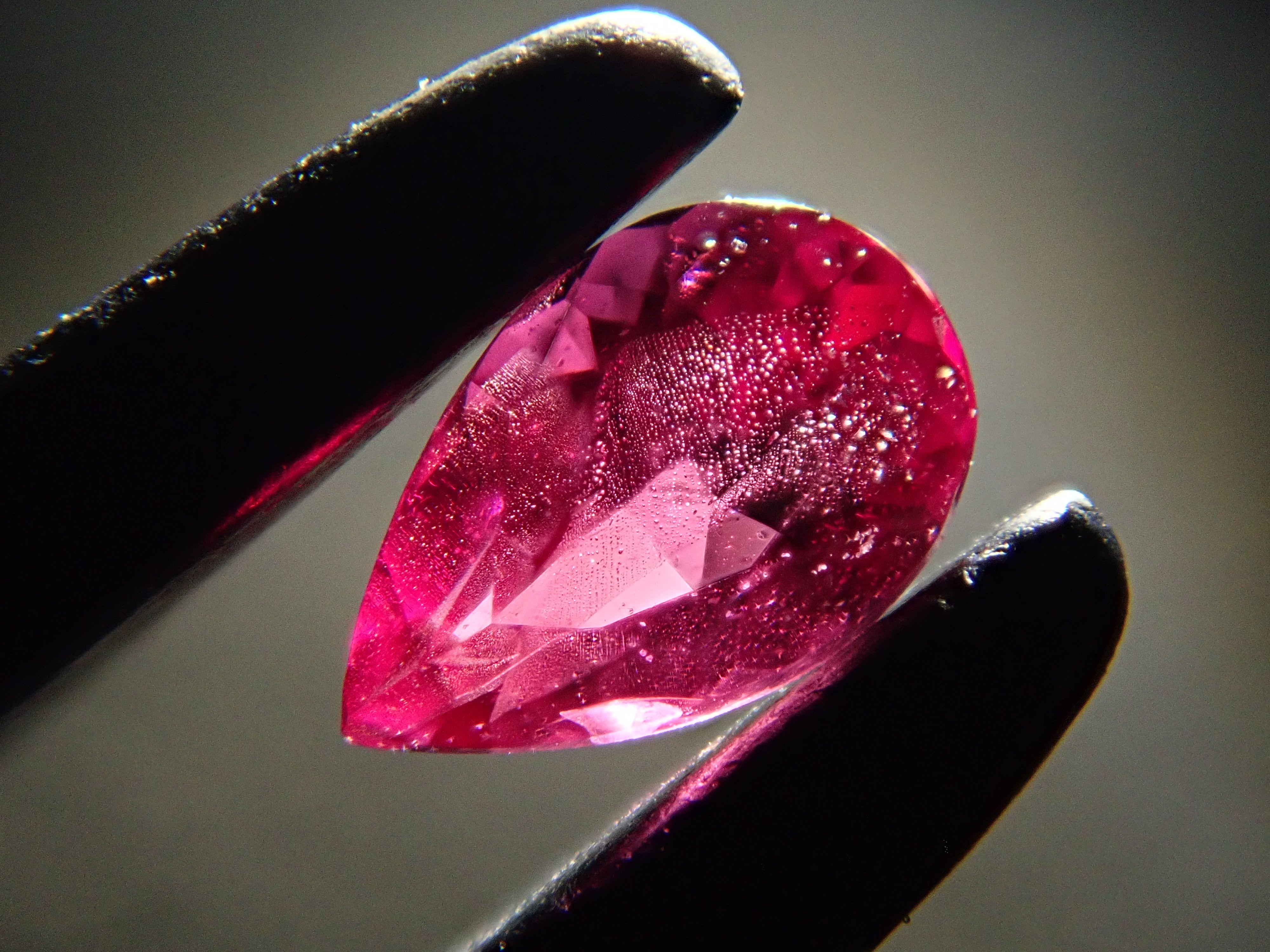 アメリカ産ノンオイルレッドベリル 0.060ctルース GIA