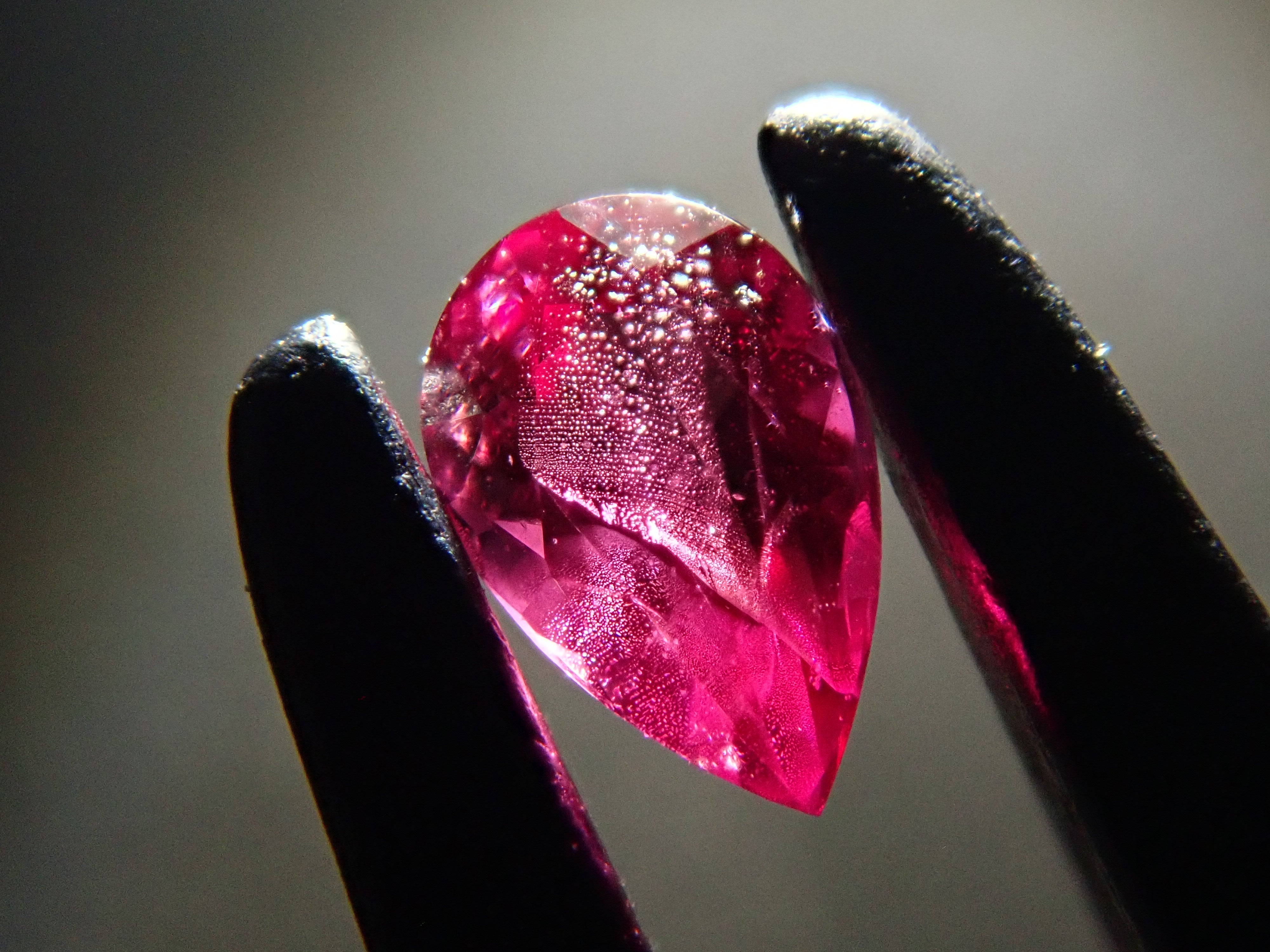 アメリカ産ノンオイルレッドベリル 0.060ctルース GIA