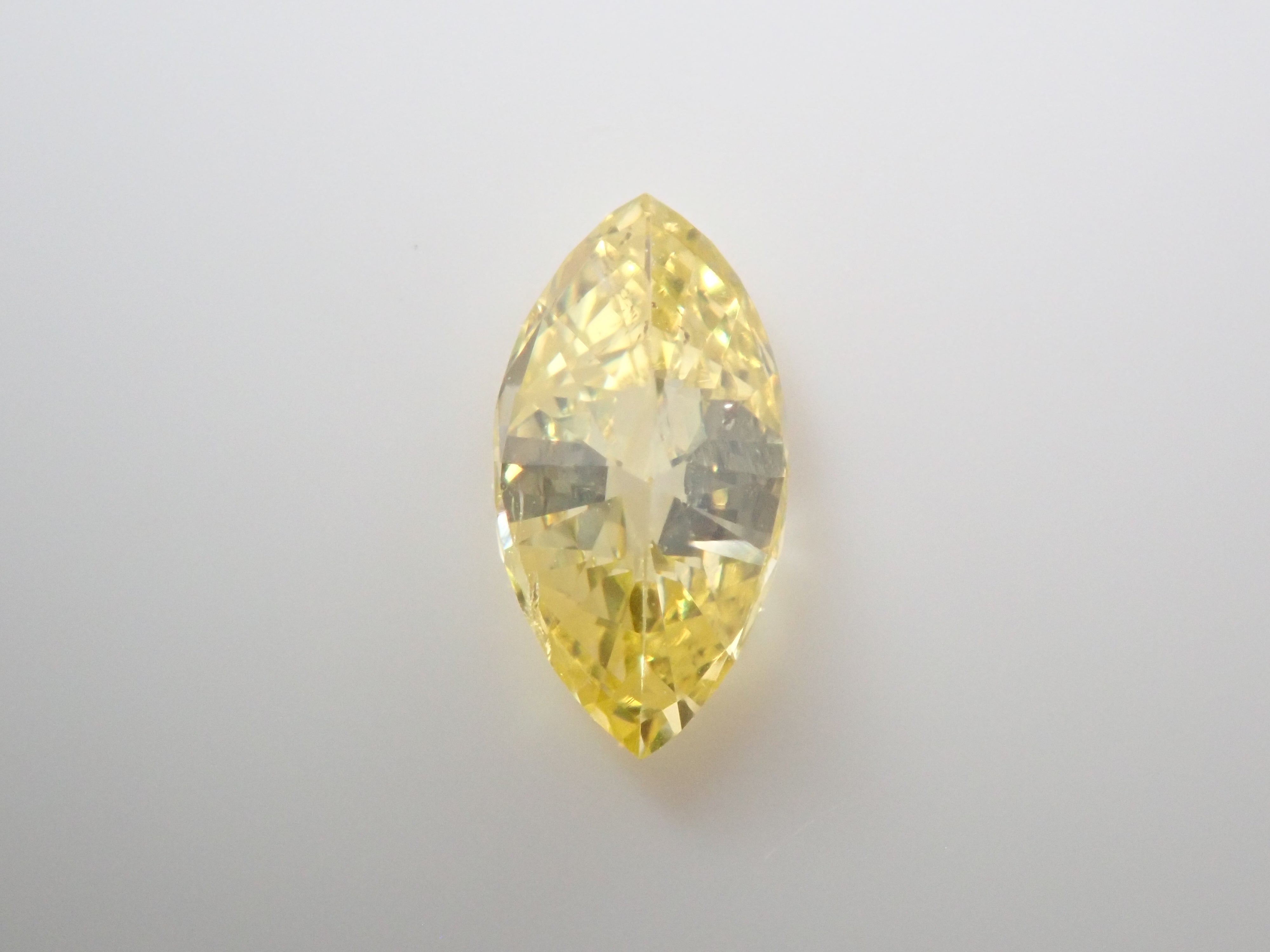 イエローダイヤモンド(トリートメント) 0.221ctルース(FANCY INTENSE YELLOW*, SI-1)