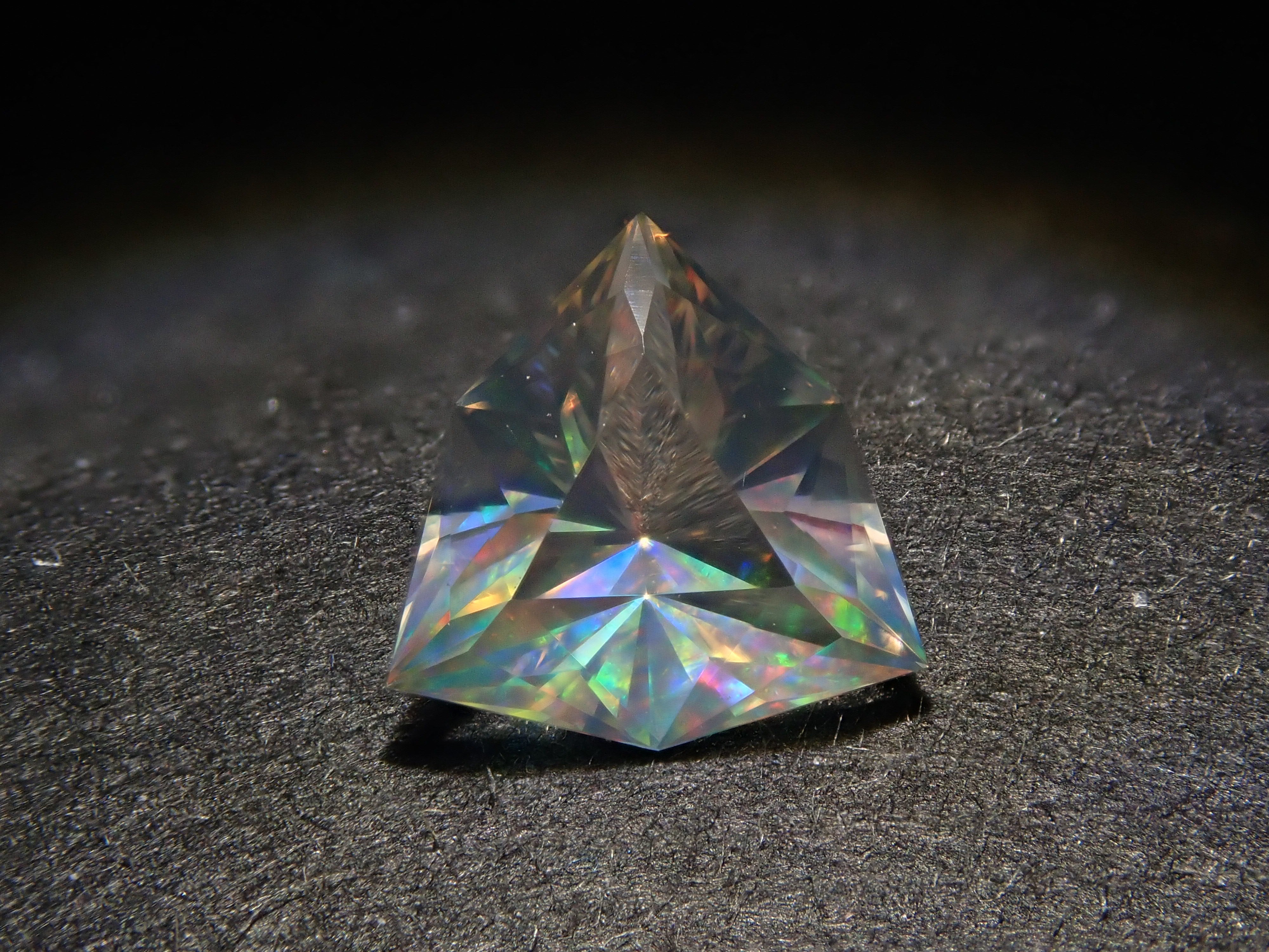 【1/2 22時販売】メキシコ産ファイアオパール(ファセットカット) 0.401ctルース(コントラルスオパール)