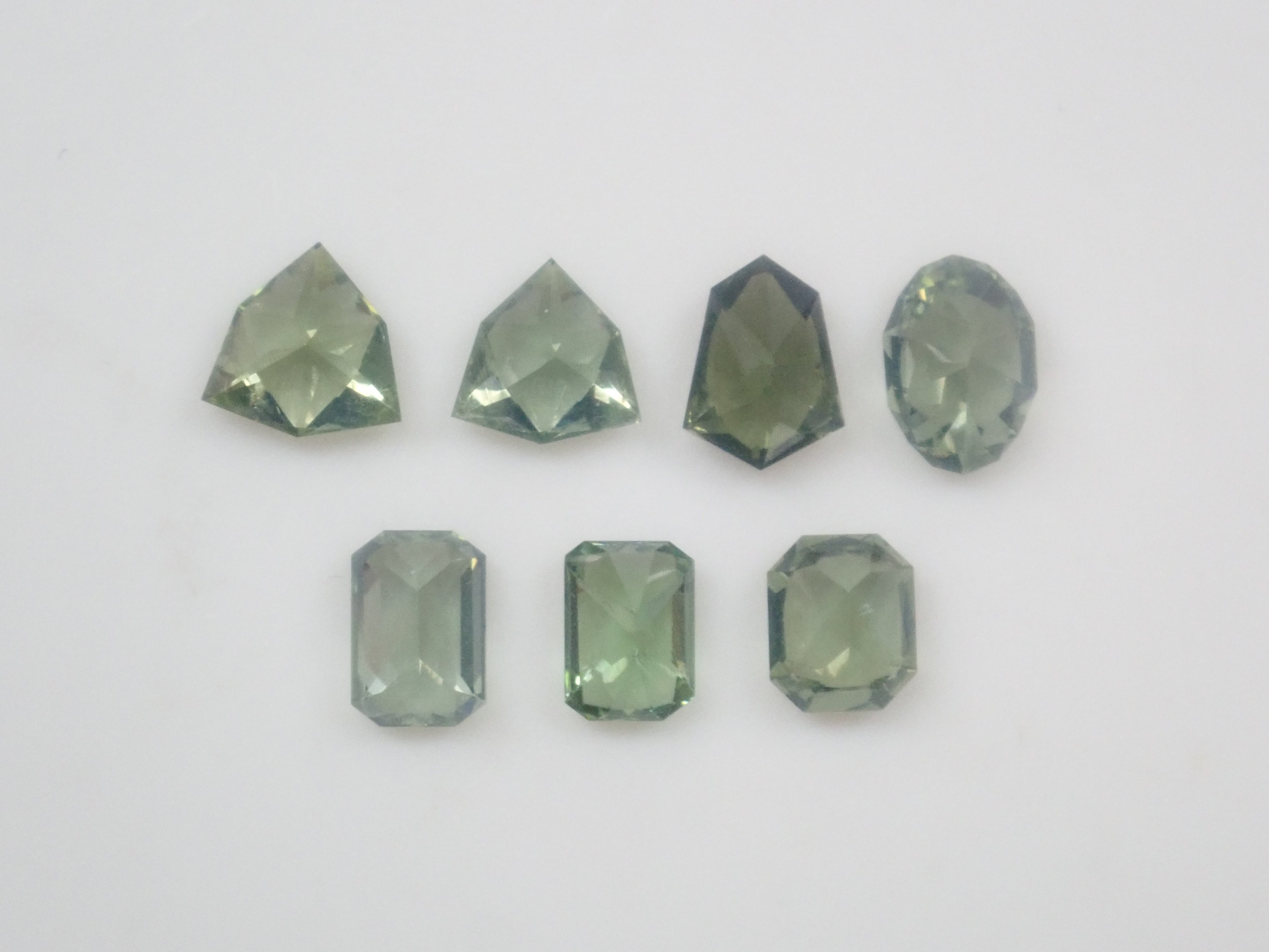 【1/9 22時販売】《限定7石》スリランカ産グリーンジルコン(特殊カット、シルキータイプ含む)《複数購入割引有》