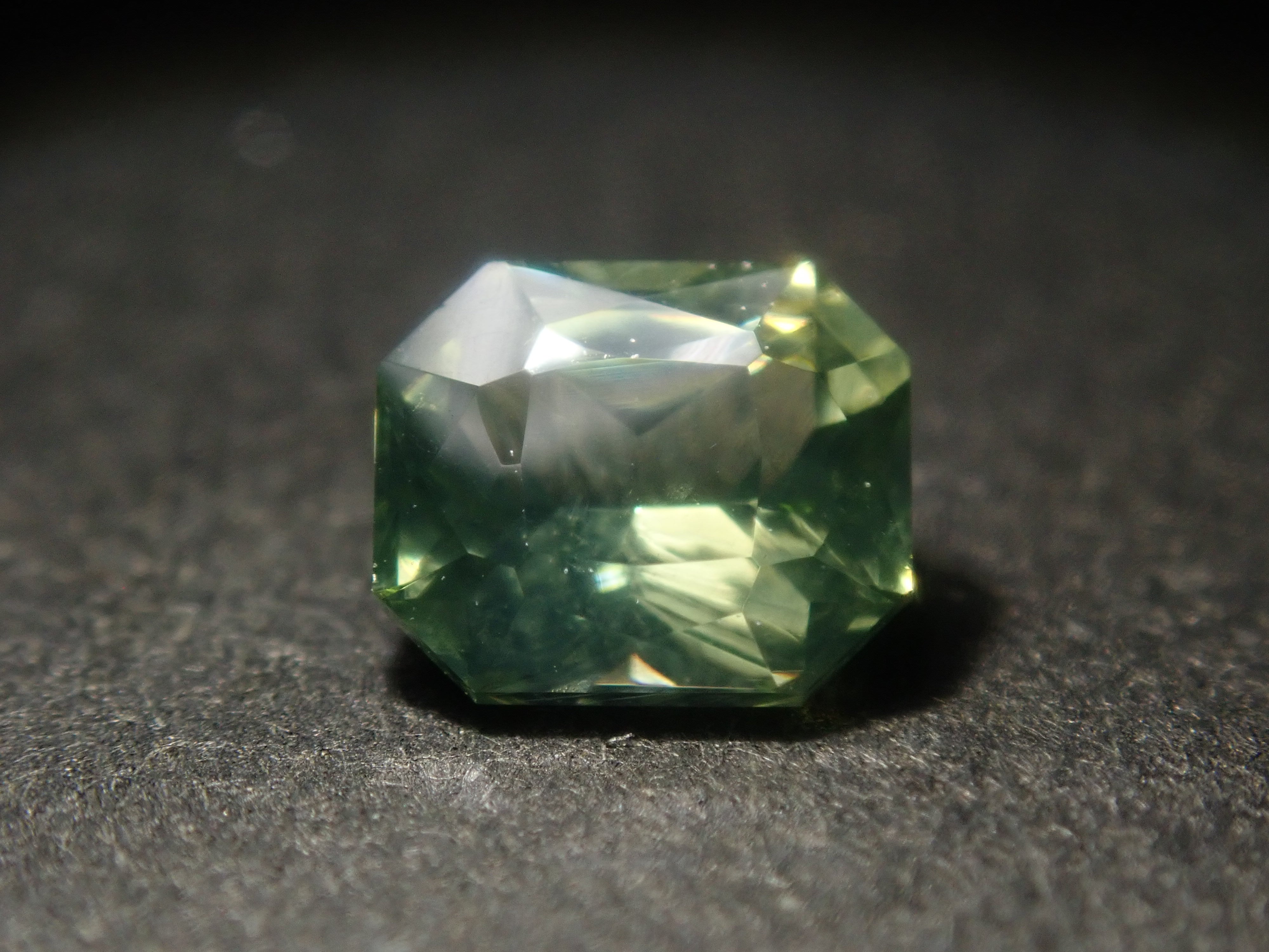 【1/9 22時販売】《限定7石》スリランカ産グリーンジルコン(特殊カット、シルキータイプ含む)《複数購入割引有》