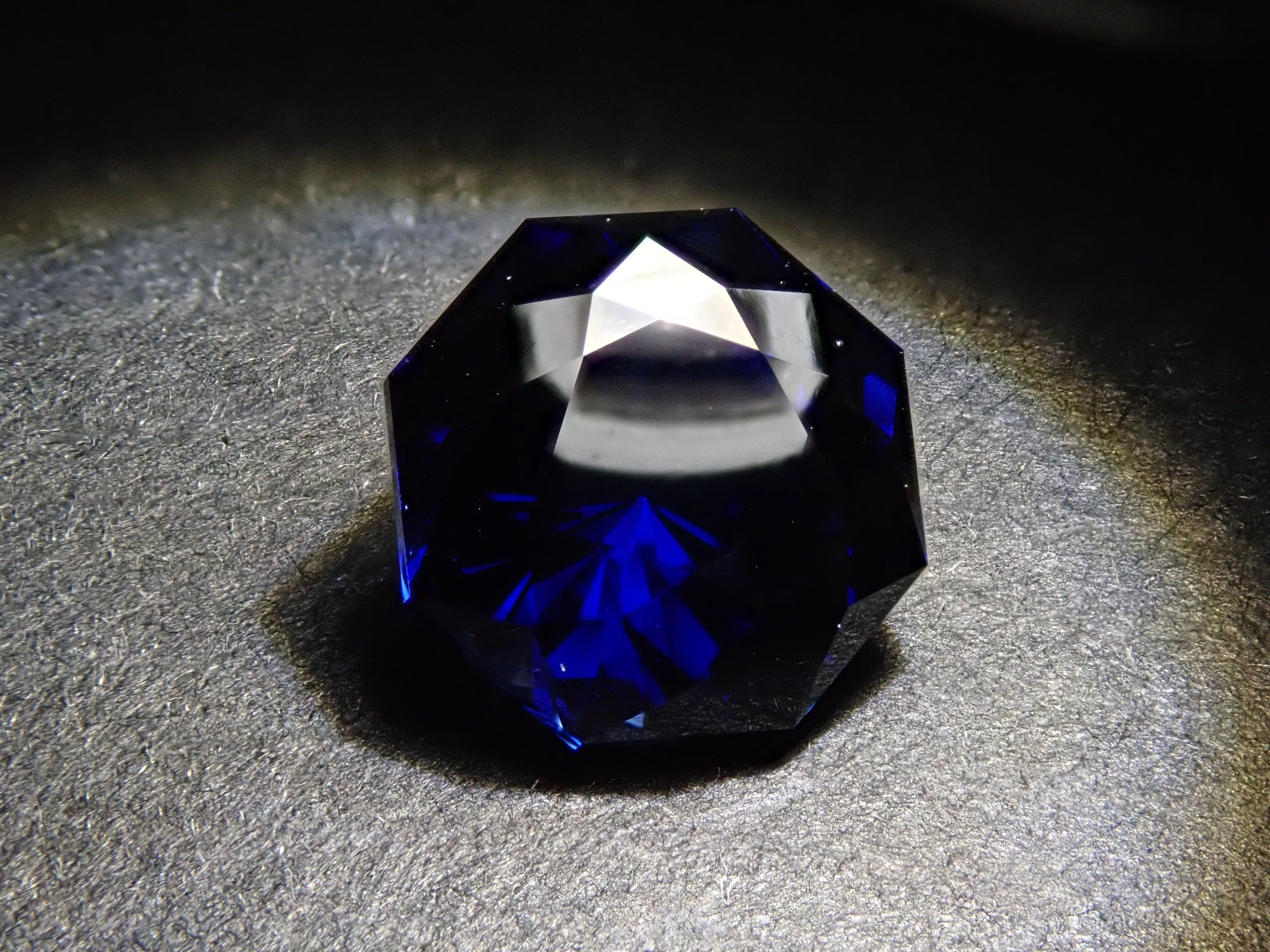 【1/2 22時販売】合成サファイア 2.077ctルース(合成ブルーサファイア)