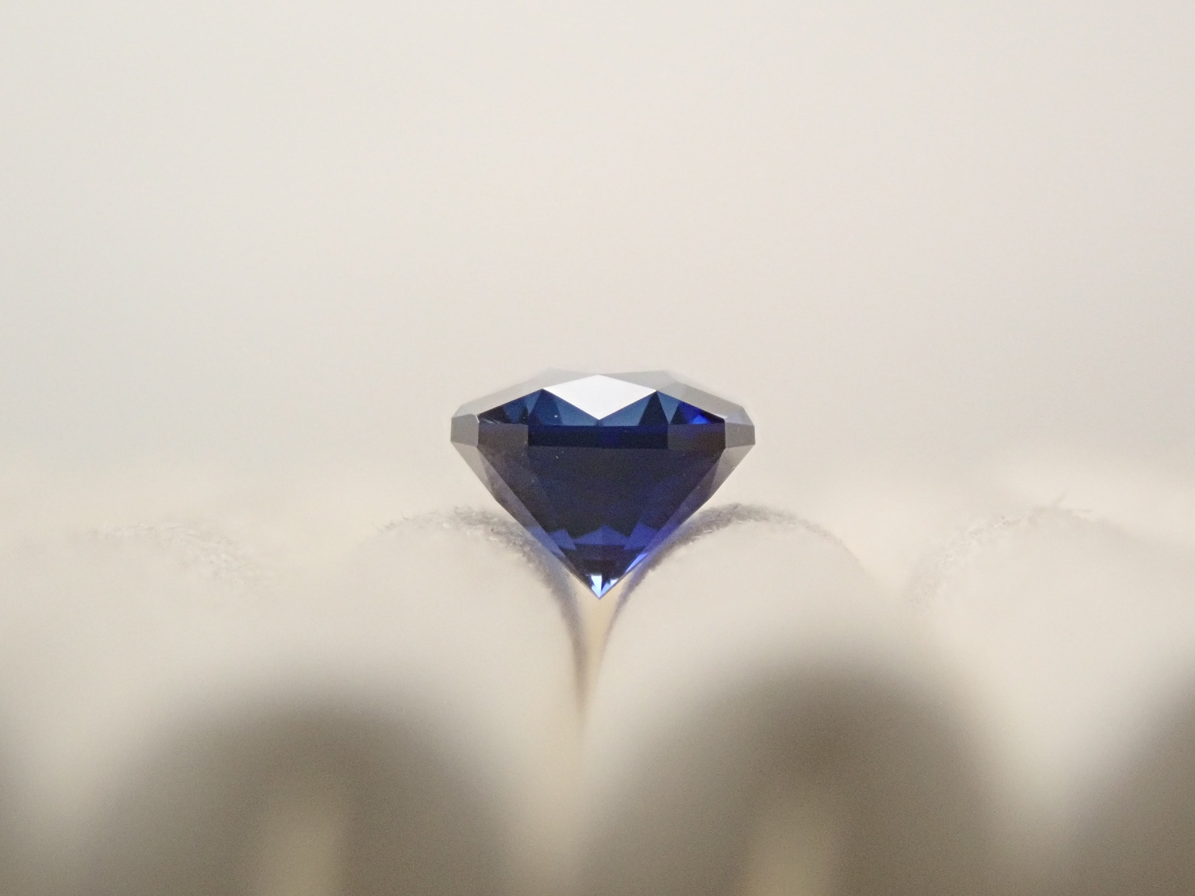 【1/2 22時販売】合成サファイア 0.879ctルース(合成ブルーサファイア)