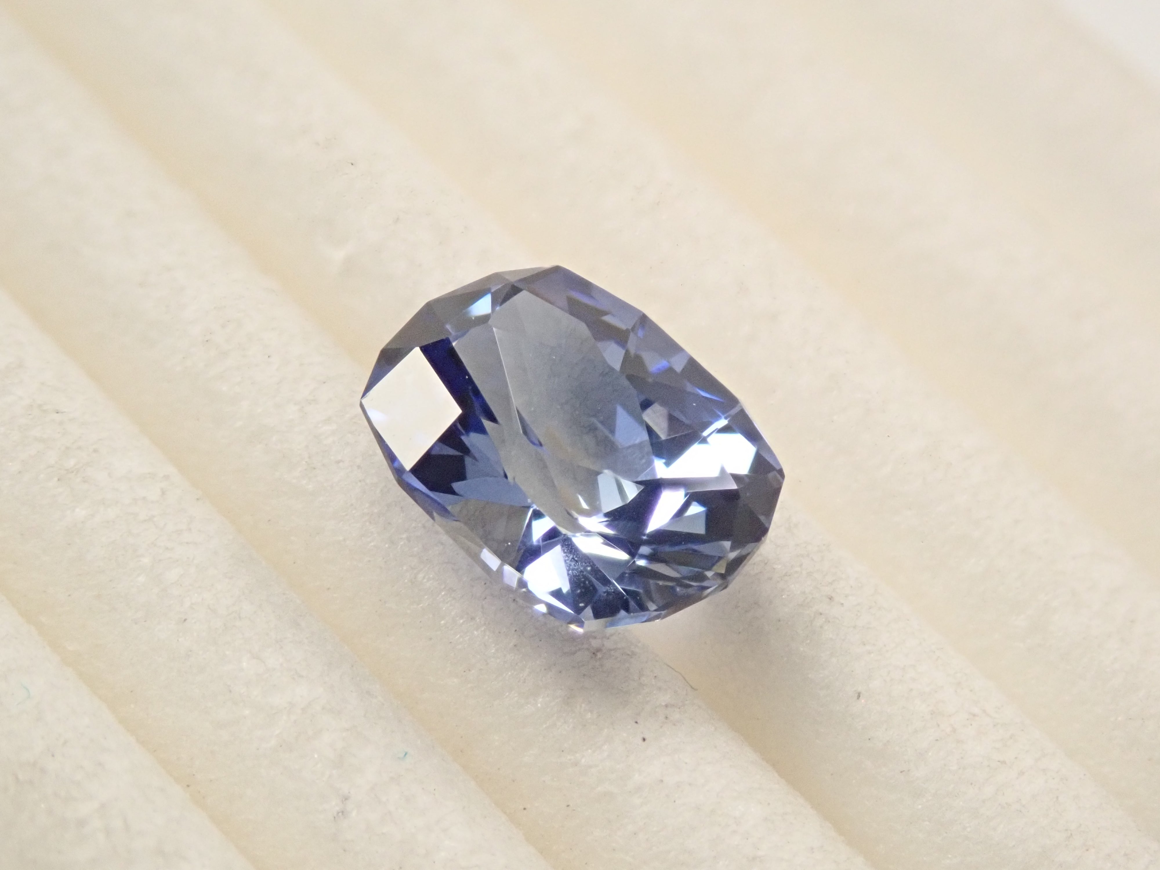 【1/3 22時販売】合成サファイア 1.547ctルース(合成ブルーサファイア)