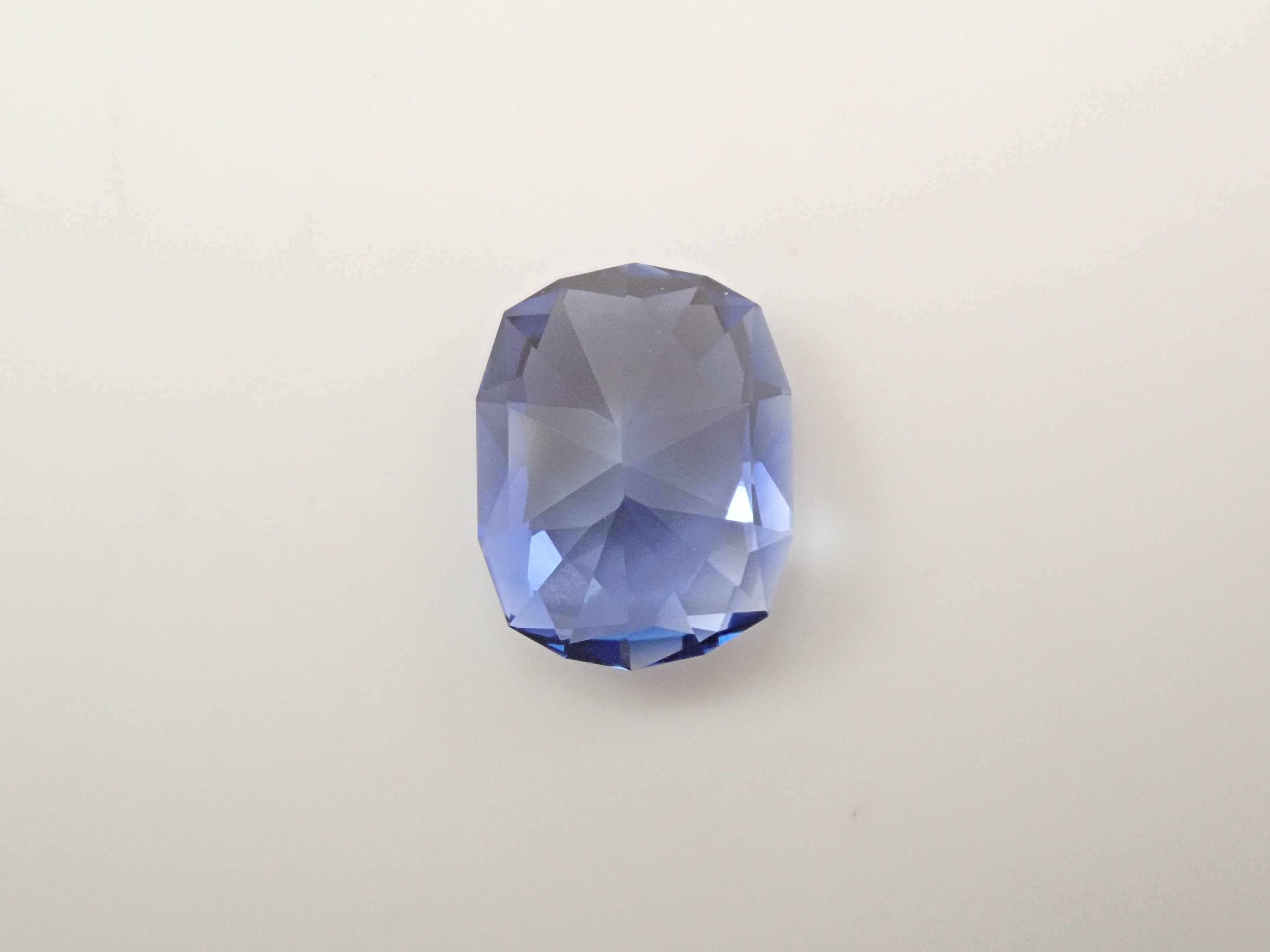 【1/3 22時販売】合成サファイア 1.547ctルース(合成ブルーサファイア)