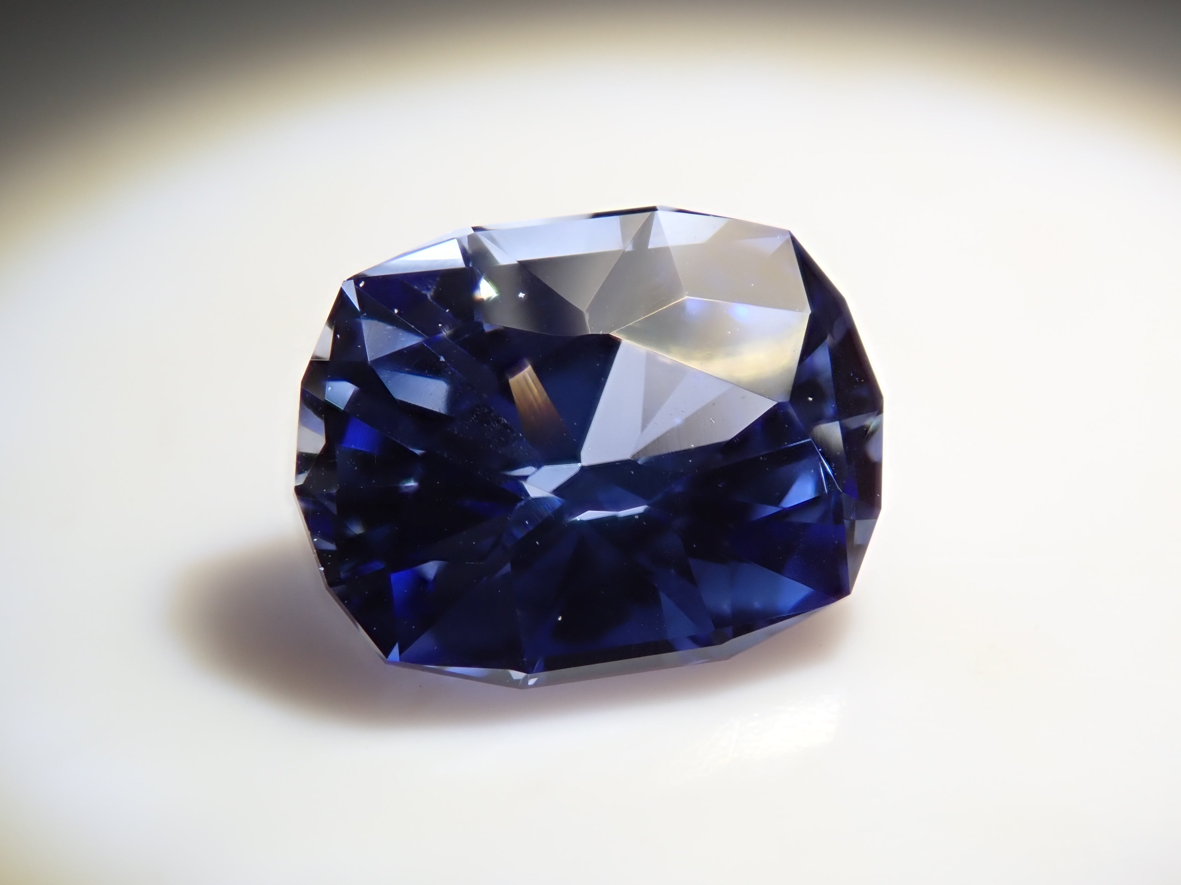 【1/3 22時販売】合成サファイア 1.547ctルース(合成ブルーサファイア)