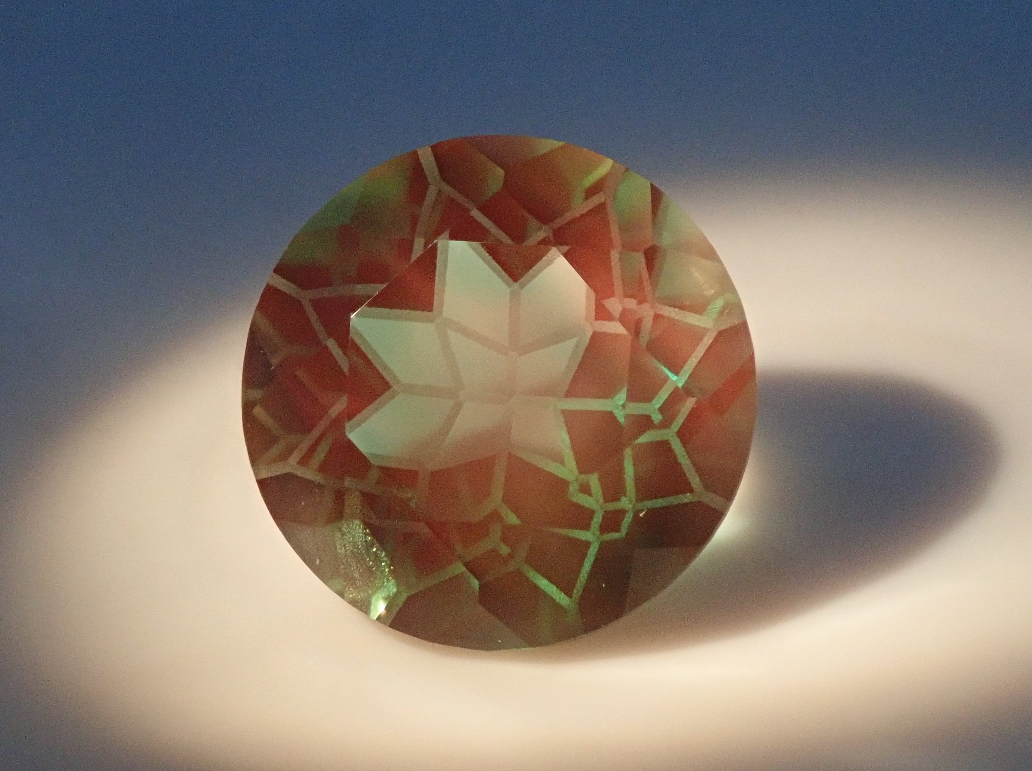 【1/19 22時販売】【ダンデライオンカット】チベット産カラーチェンジアンデシン 8.0mm/1.883ctルース