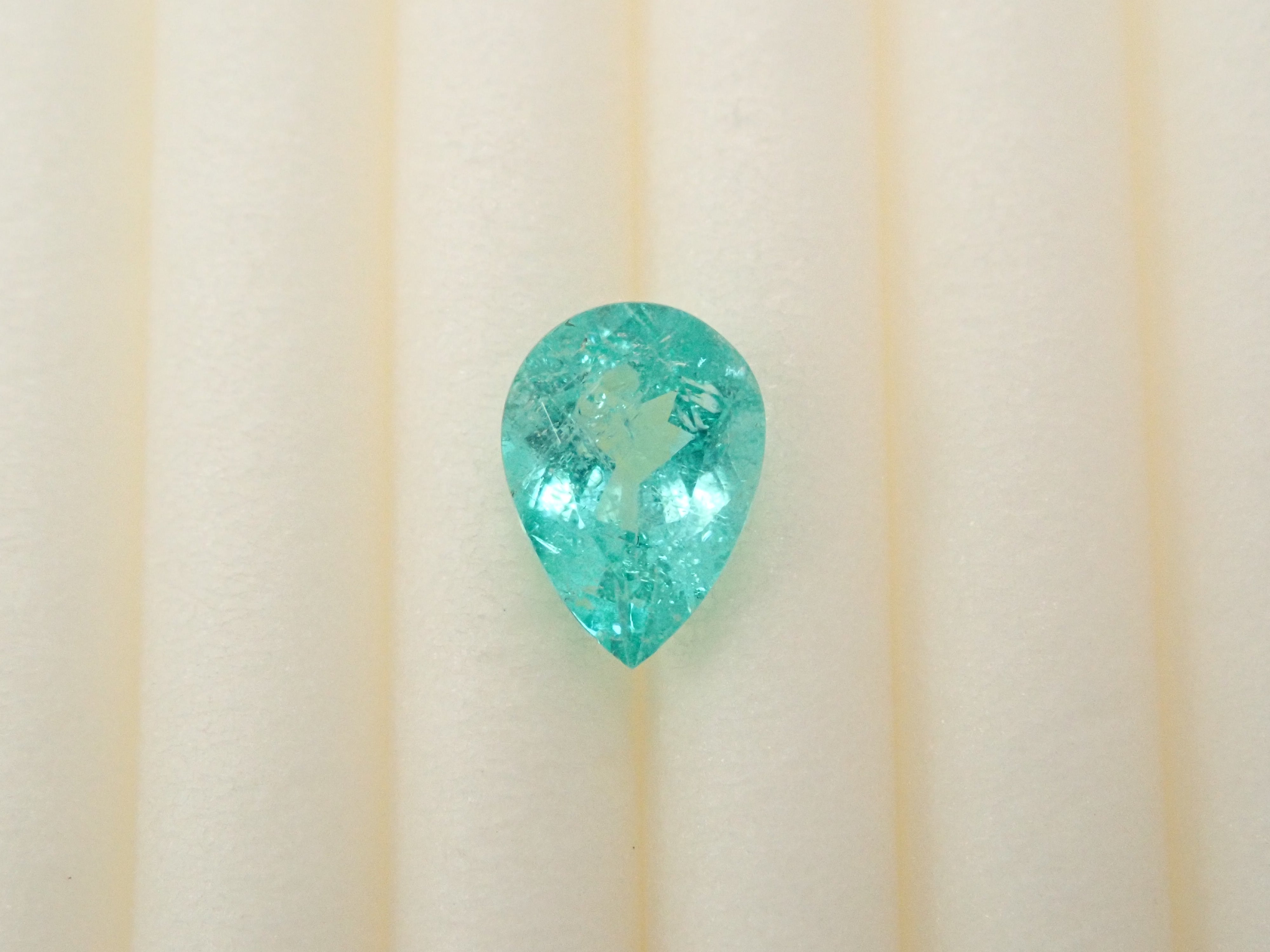 【1/9 22時販売】ブラジル産パライバトルマリン 0.361ctルース(CuO:1.0%,MnO:3.6%)