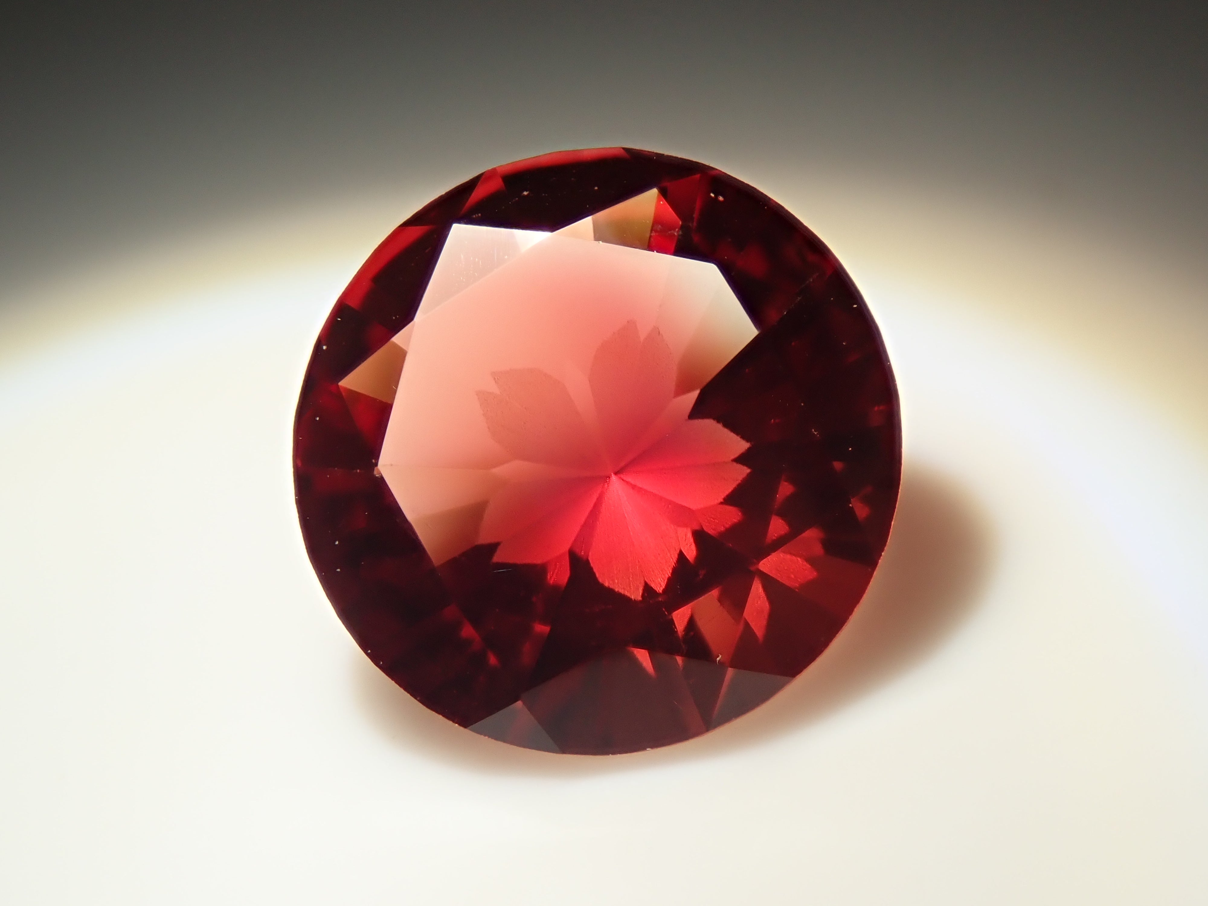 【櫻花內切】藏式安山石 8.0毫米/1.366克拉裸石