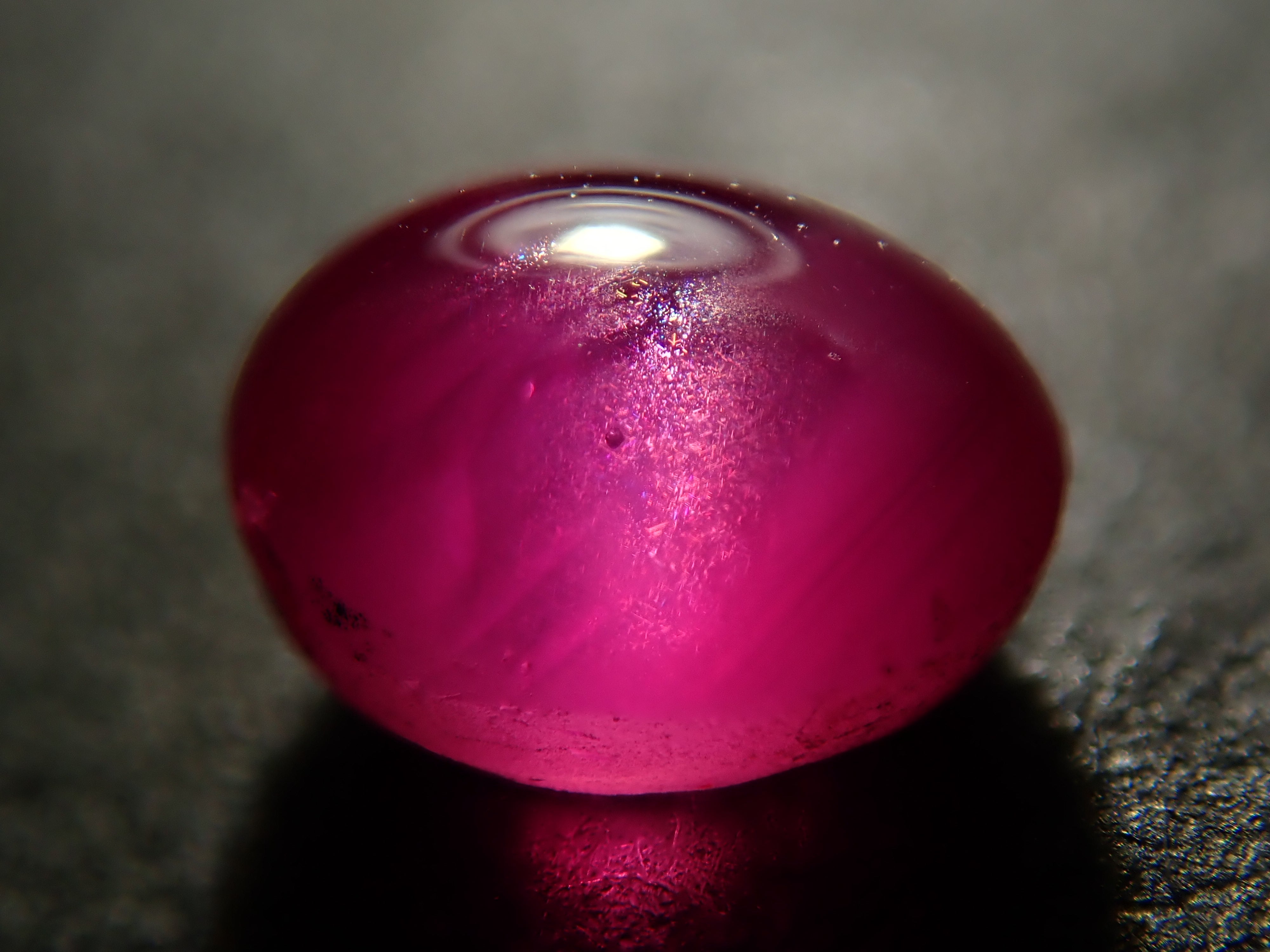 【1/4 22時販売】ミャンマー産非加熱スタールビー 0.617ctルース