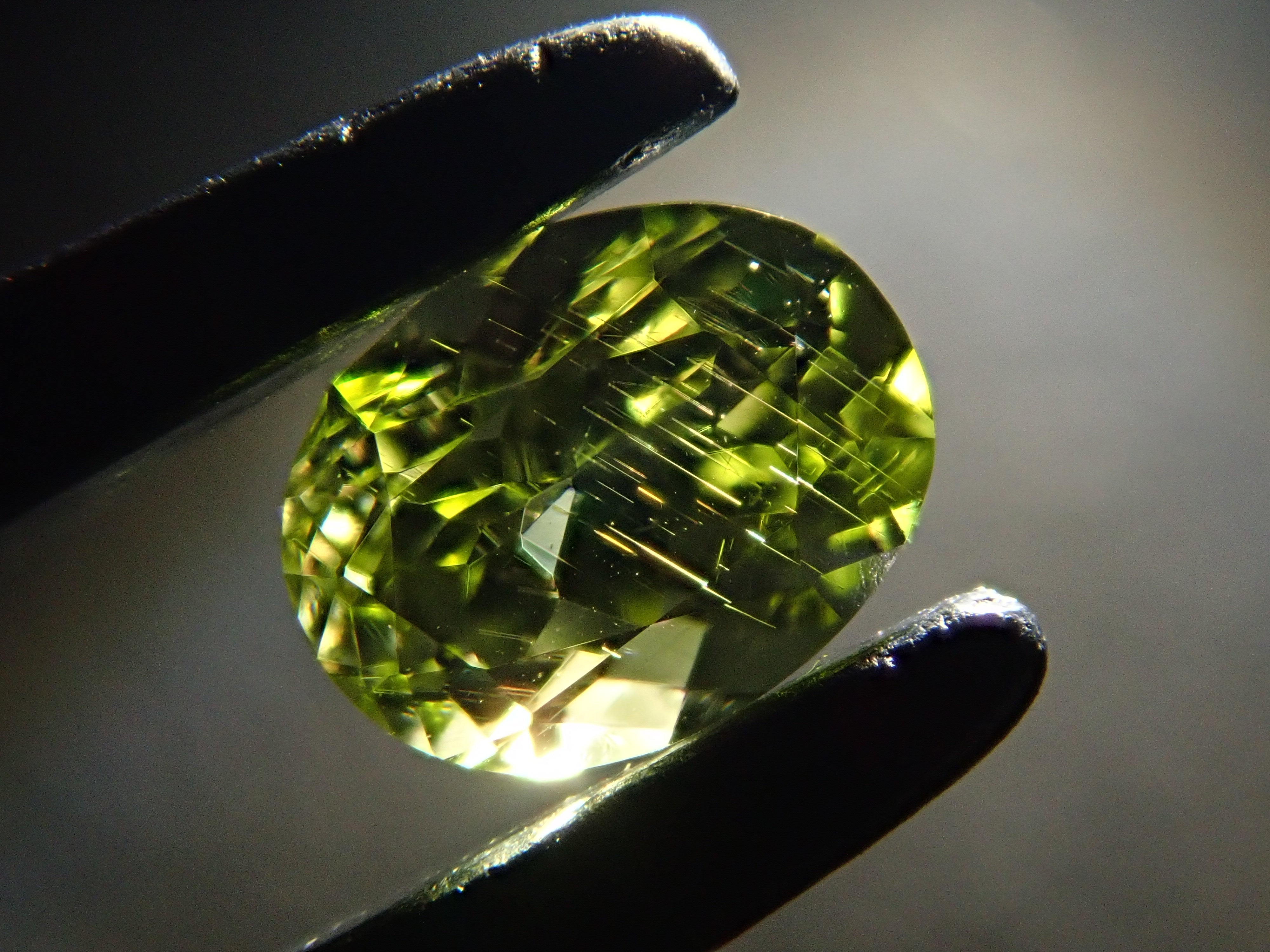 【1/5 22時販売】パラサイティックペリドット 0.241ctルース 日独鑑