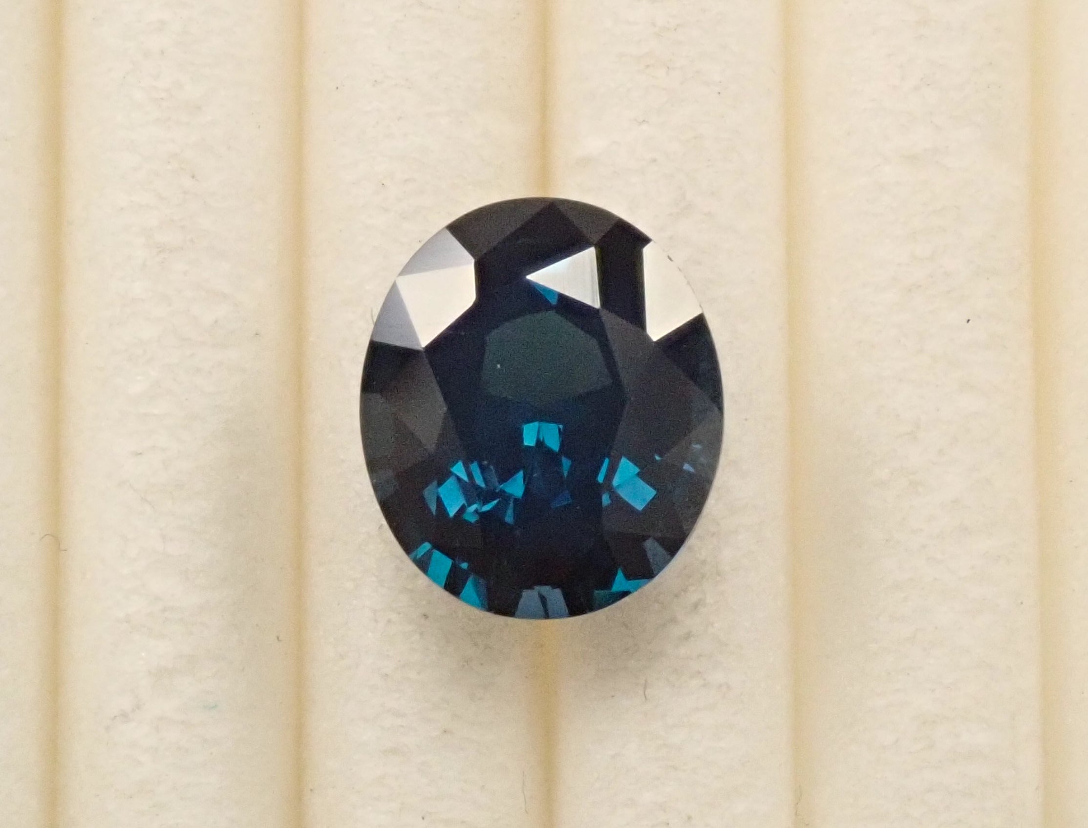 【1/6 22時販売】スリランカ産ブルースピネル 1.218ctルース 鑑別書