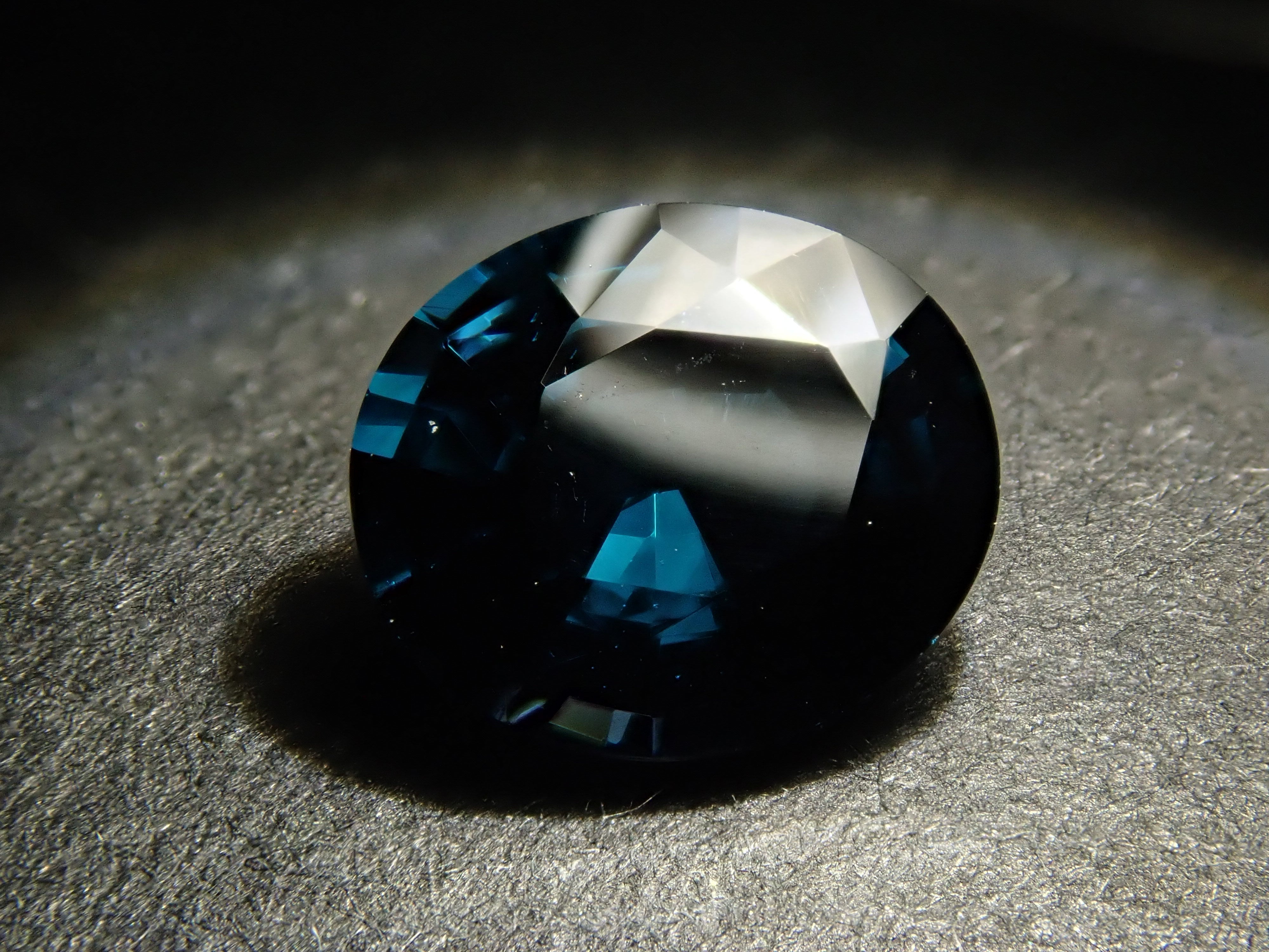 【1/6 22時販売】スリランカ産ブルースピネル 1.218ctルース 鑑別書