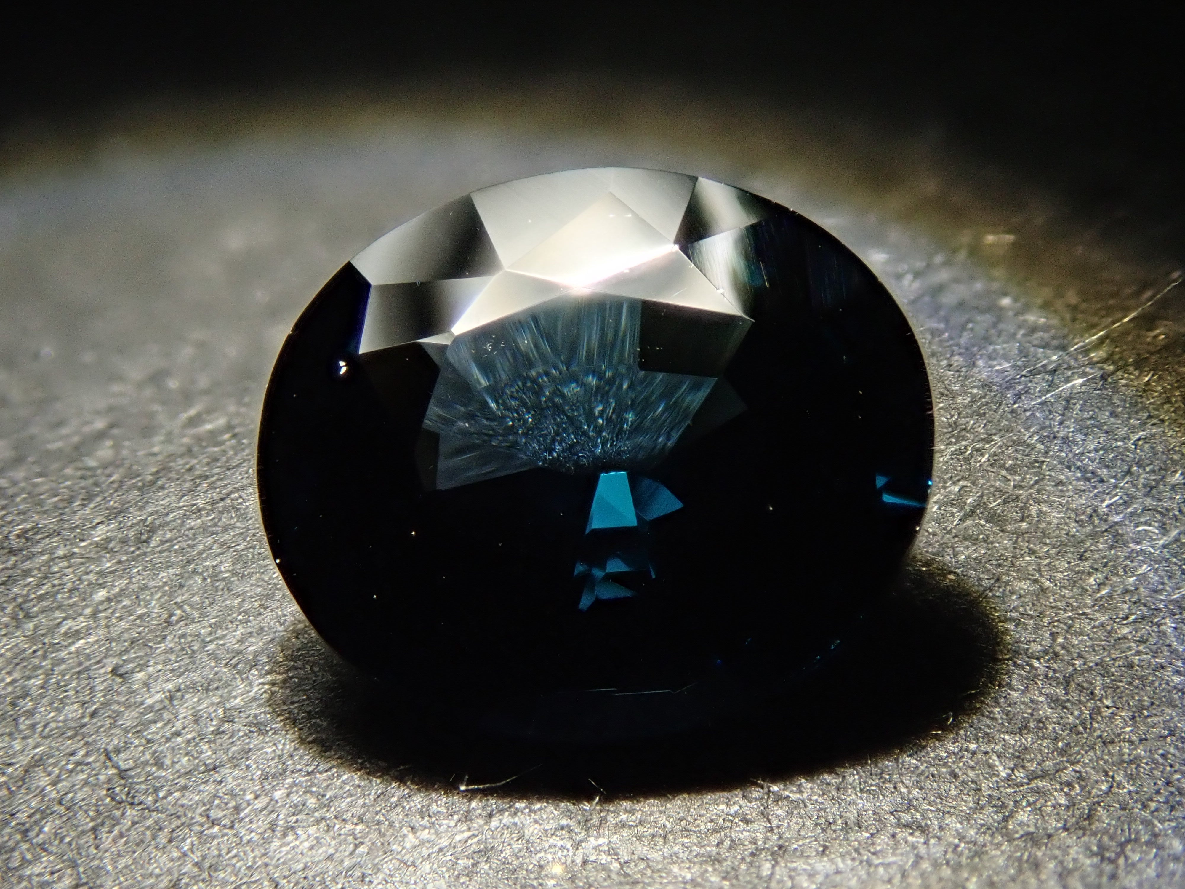 【1/6 22時販売】スリランカ産ブルースピネル 1.218ctルース 鑑別書