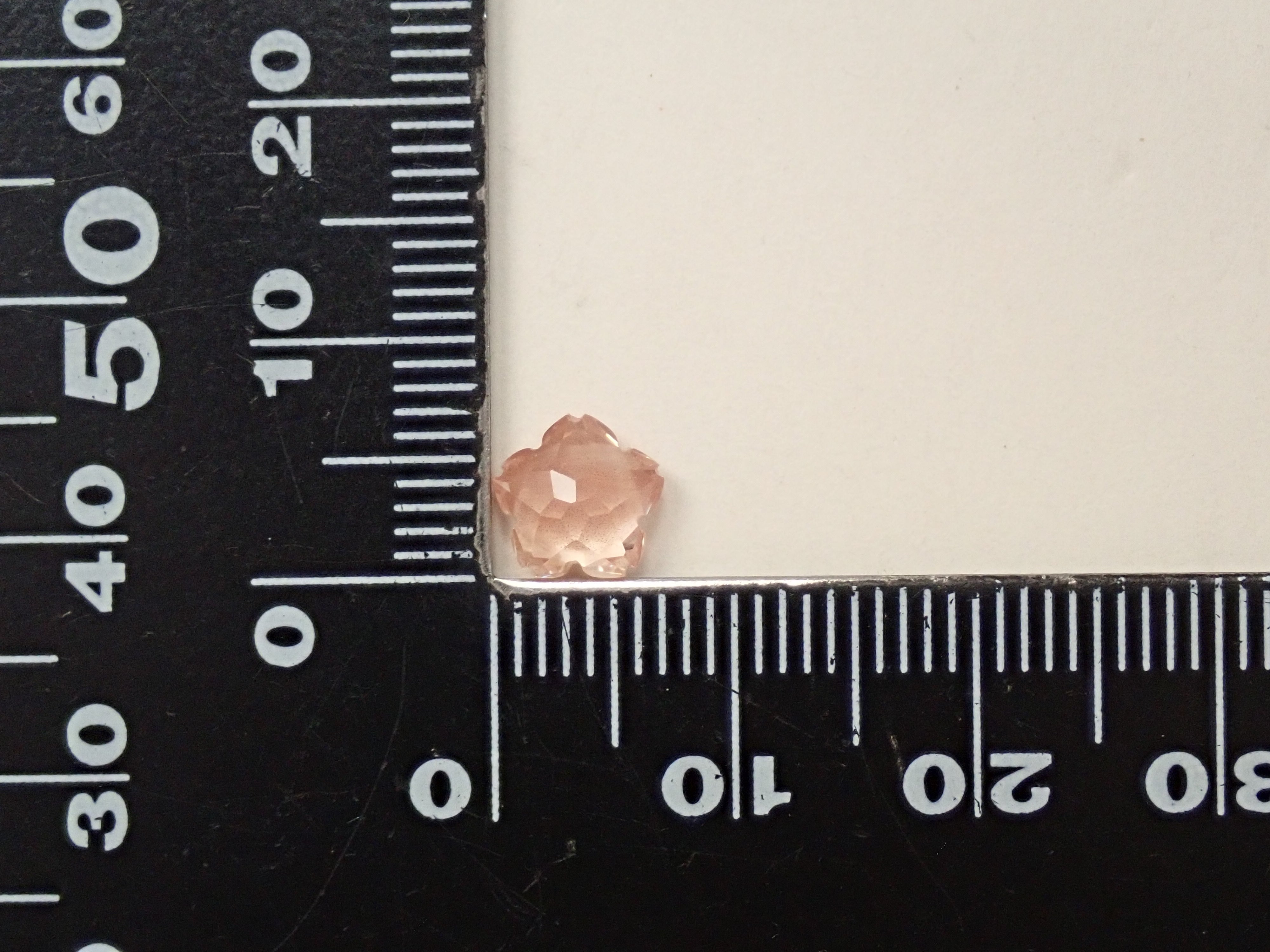 【2/8 22時販売】【さくらシェイプ】アメリカ産オレゴンサンストーン 1.224ctルース