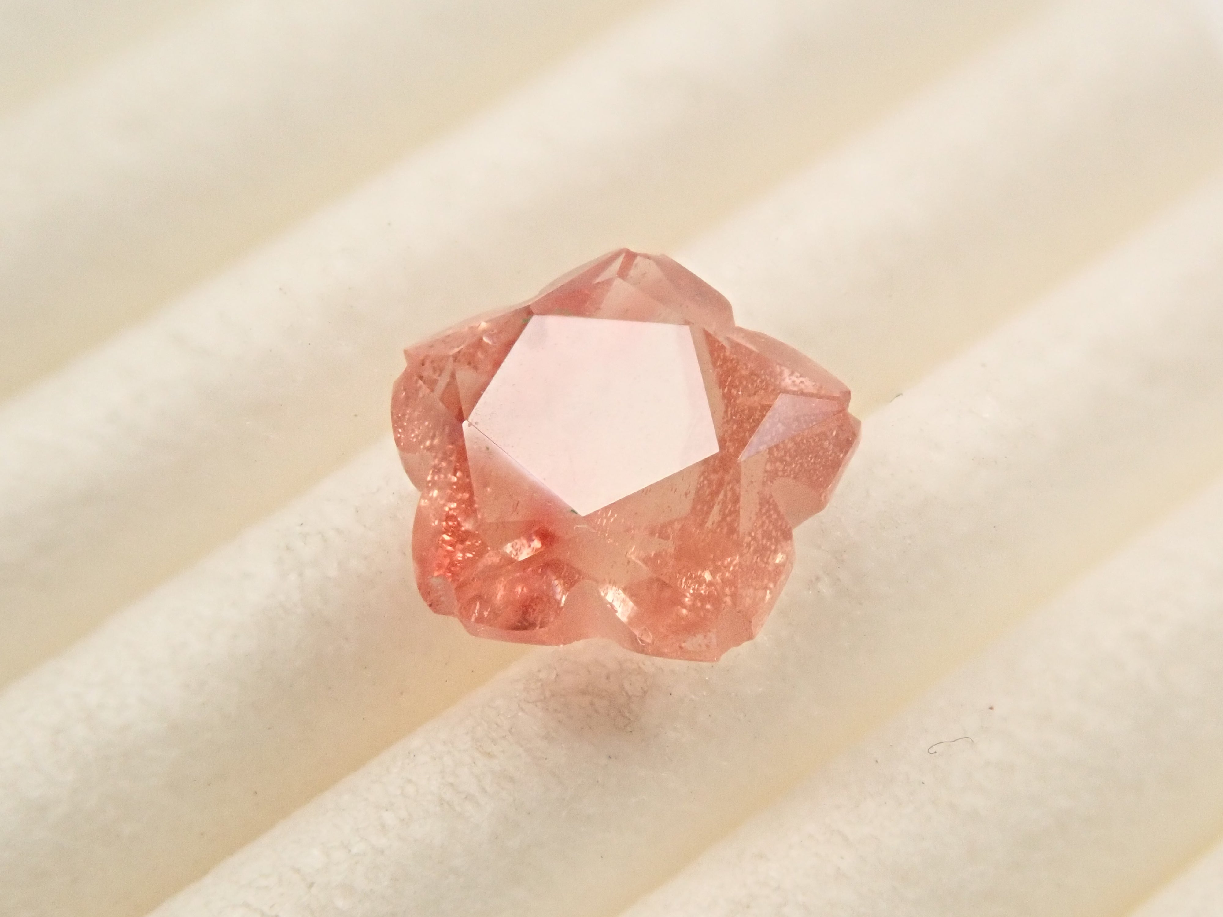 【さくらシェイプ】アメリカ産オレゴンサンストーン 1.201ctルース