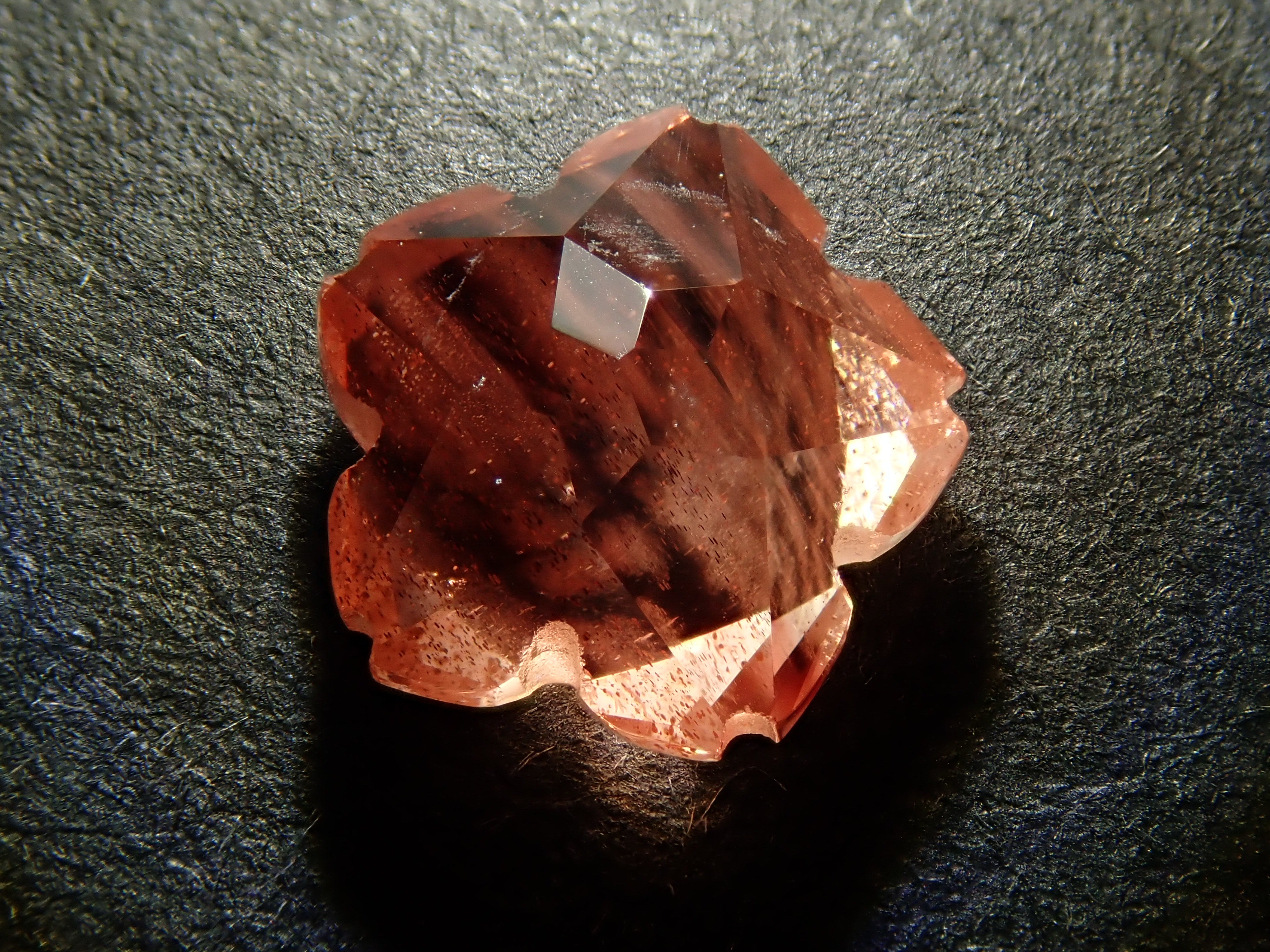 【さくらシェイプ】アメリカ産オレゴンサンストーン 1.201ctルース