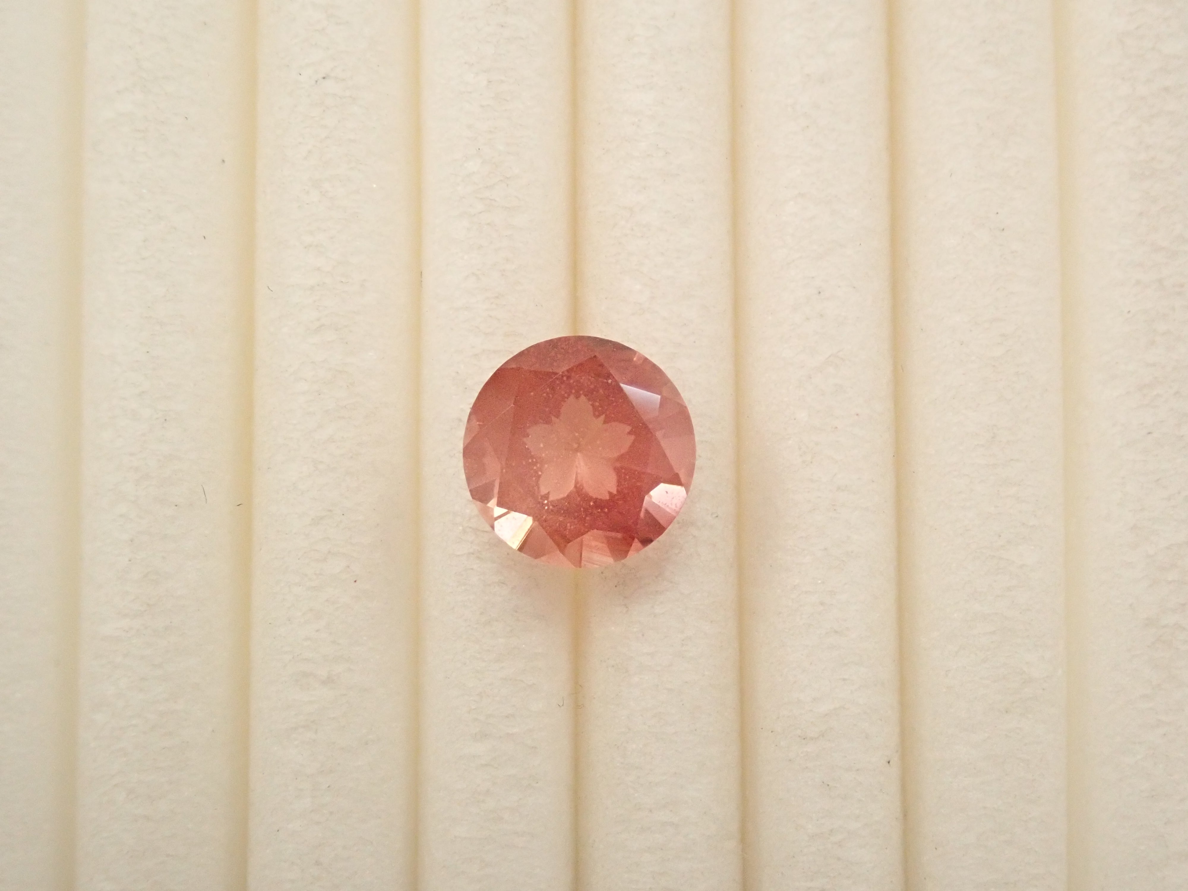 【2/8 22時販売】【さくらインカット】アメリカ産オレゴンサンストーン 6.0mm/0.638ctルース