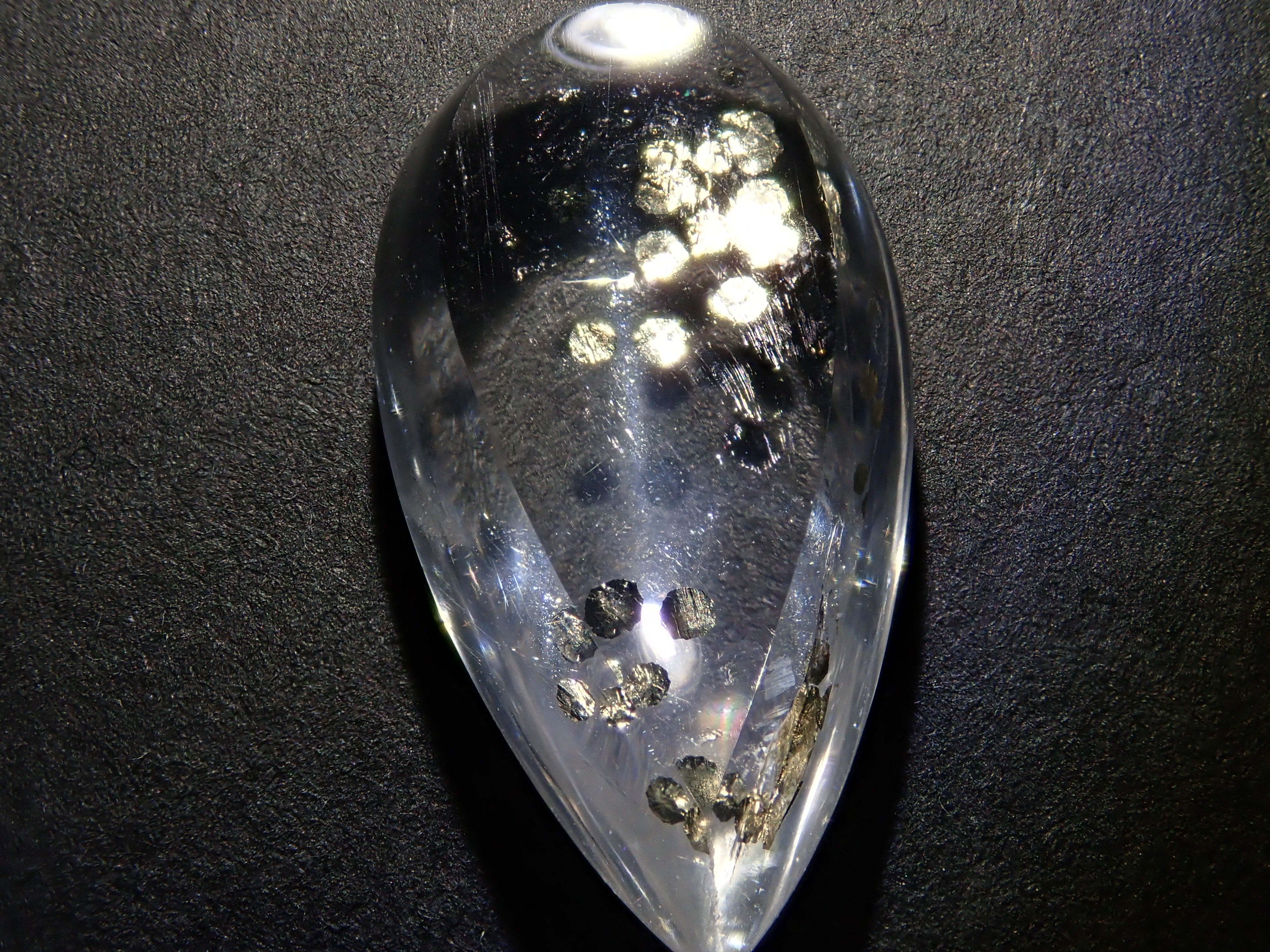 【12/30 22時販売】ブラジル産パイライトインクォーツ 9.477ctルース