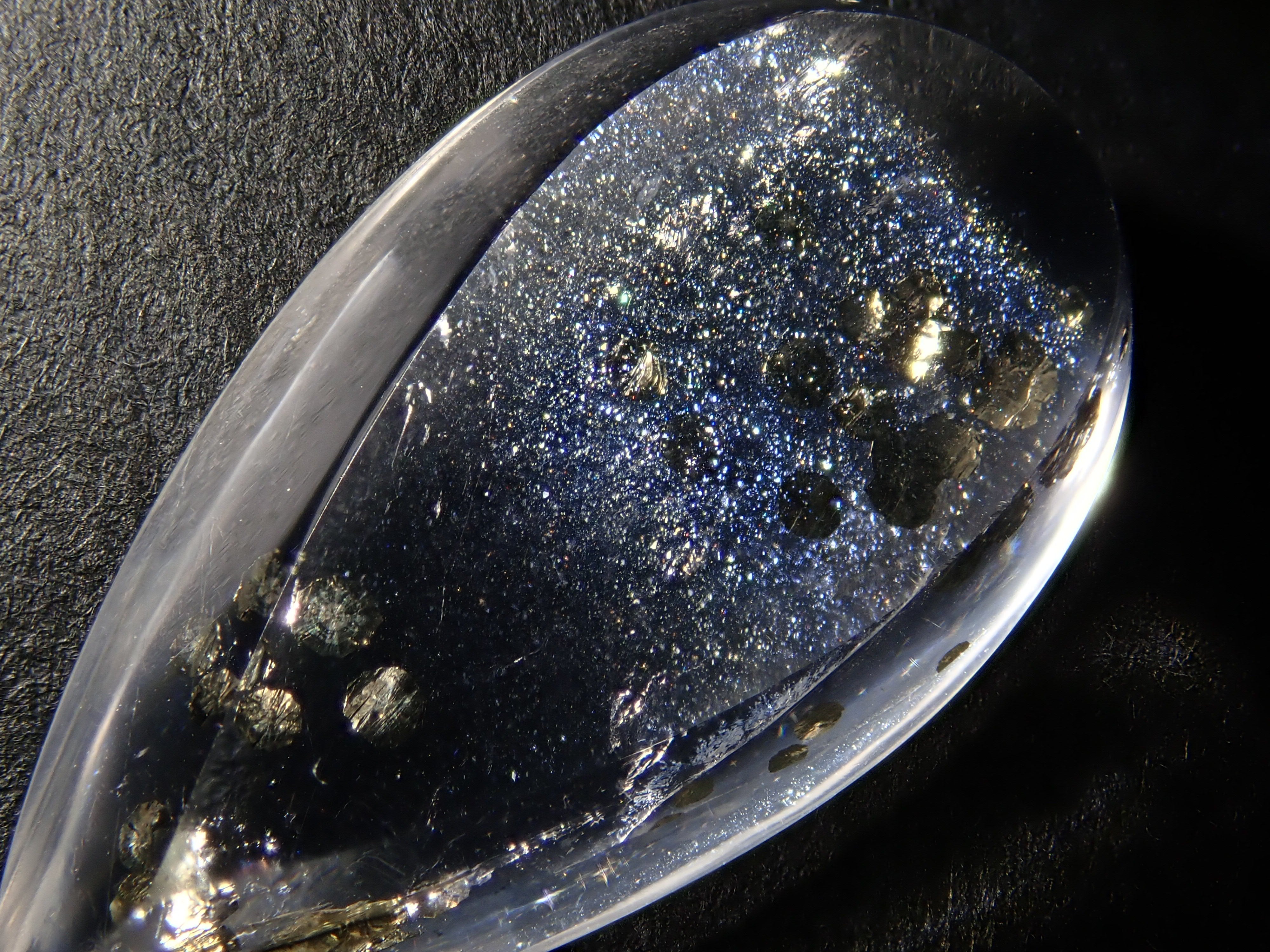 【12/30 22時販売】ブラジル産パイライトインクォーツ 9.477ctルース