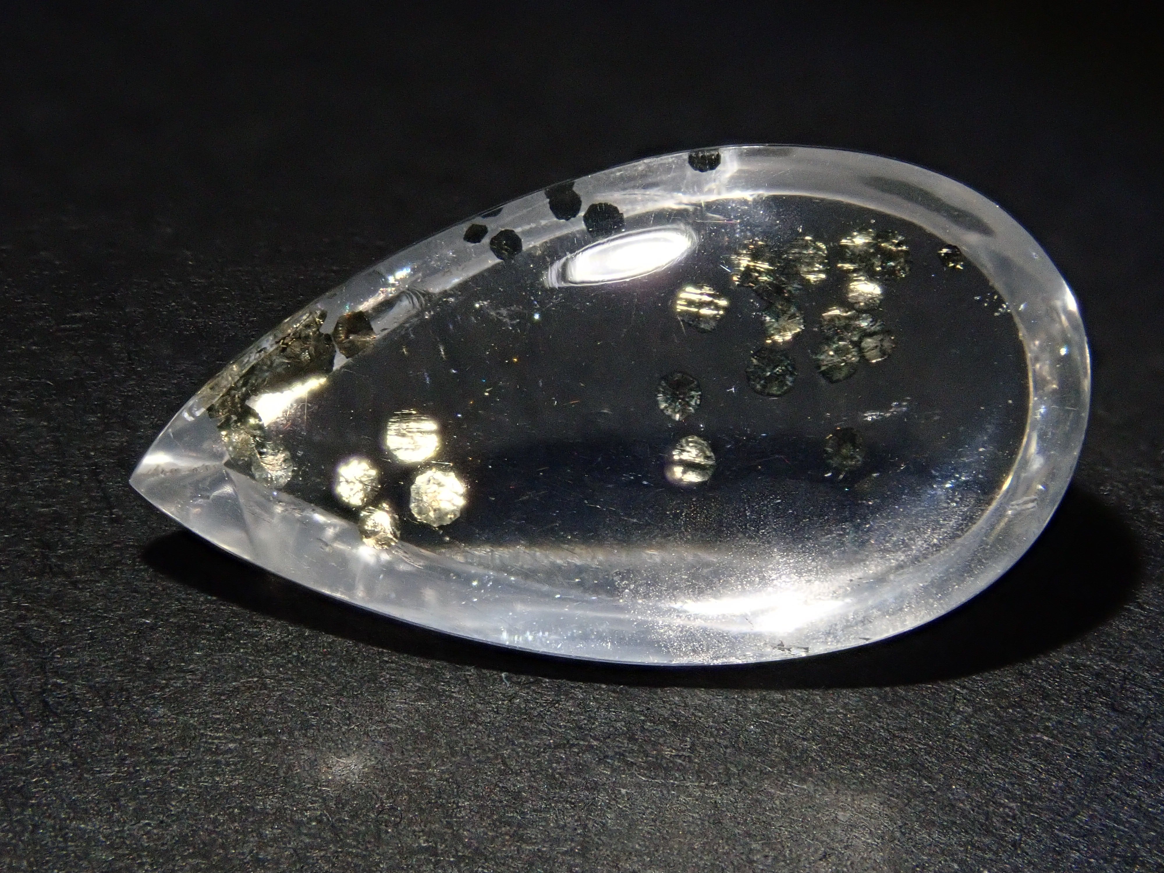 【12/30 22時販売】ブラジル産パイライトインクォーツ 9.477ctルース