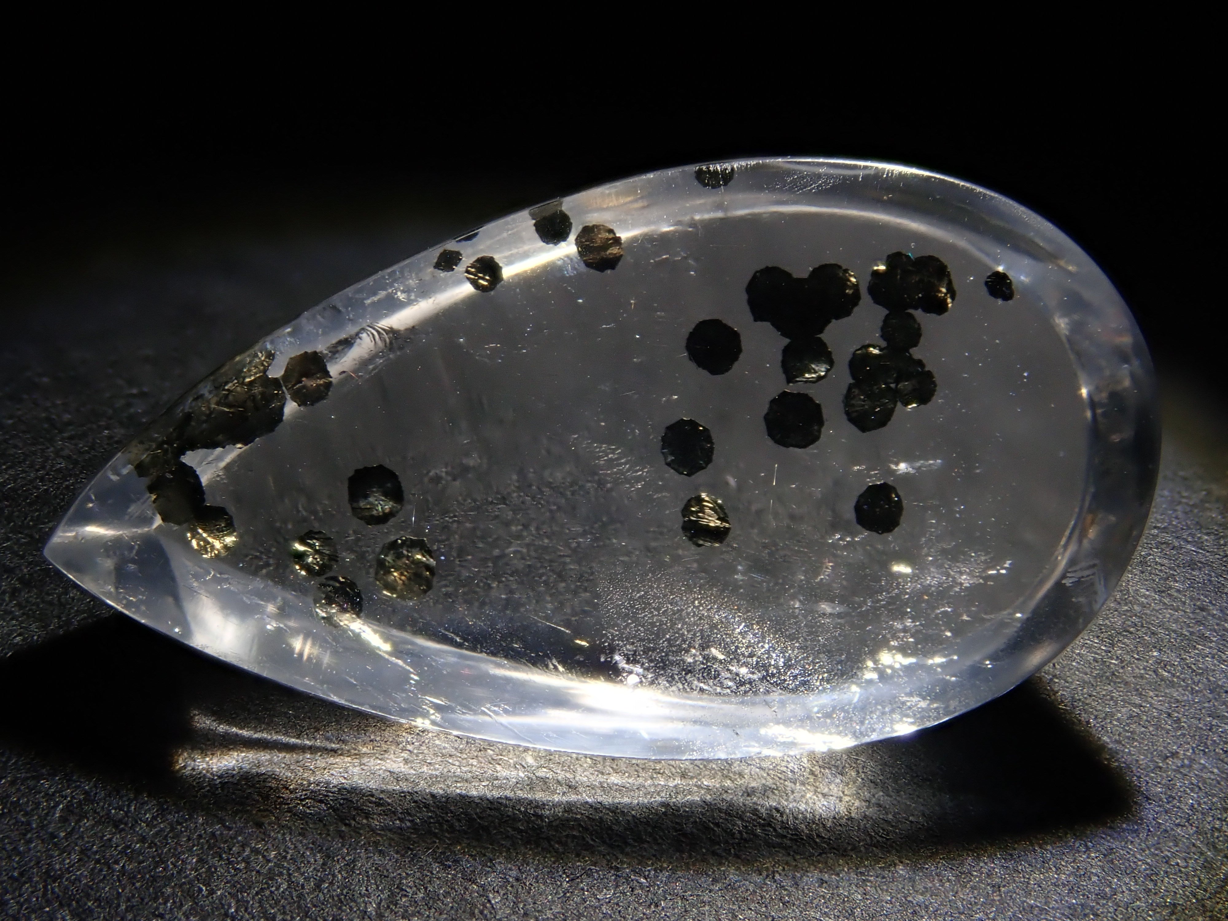 【12/30 22時販売】ブラジル産パイライトインクォーツ 9.477ctルース