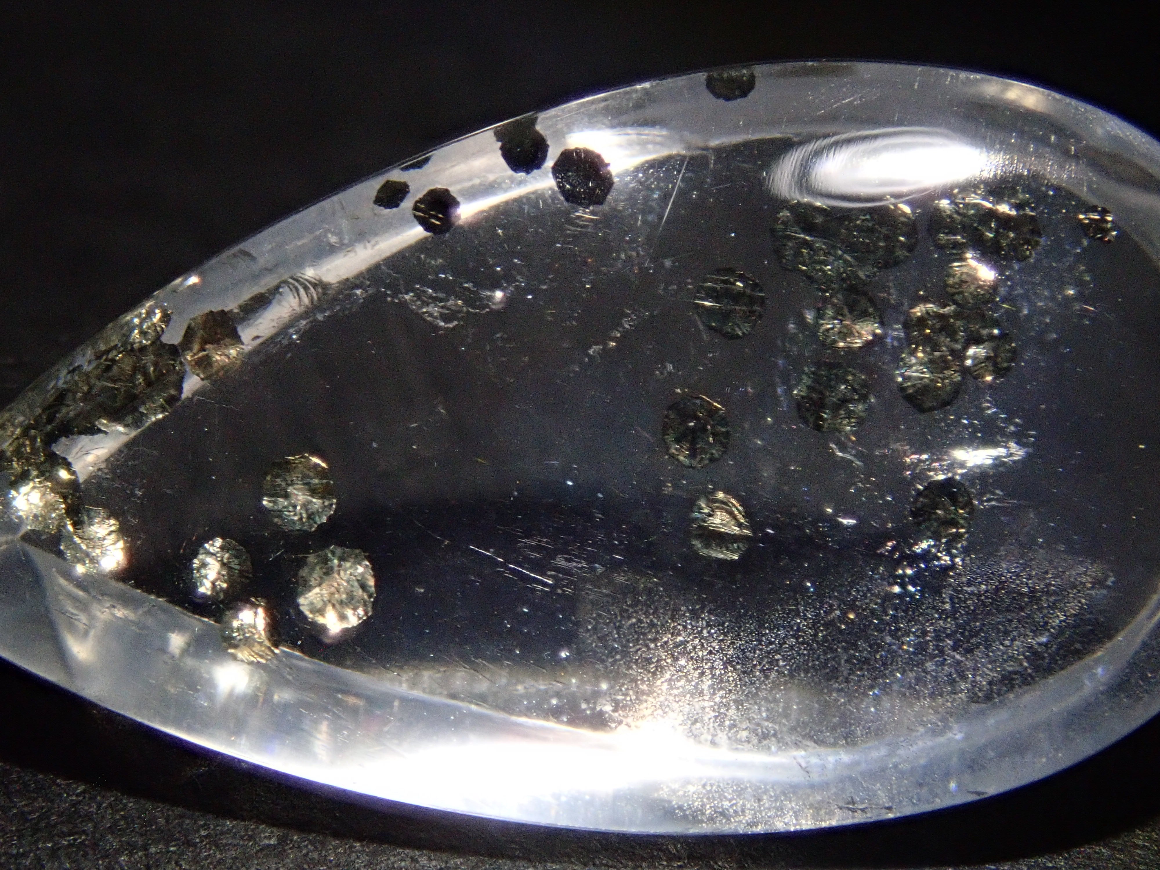 【12/30 22時販売】ブラジル産パイライトインクォーツ 9.477ctルース