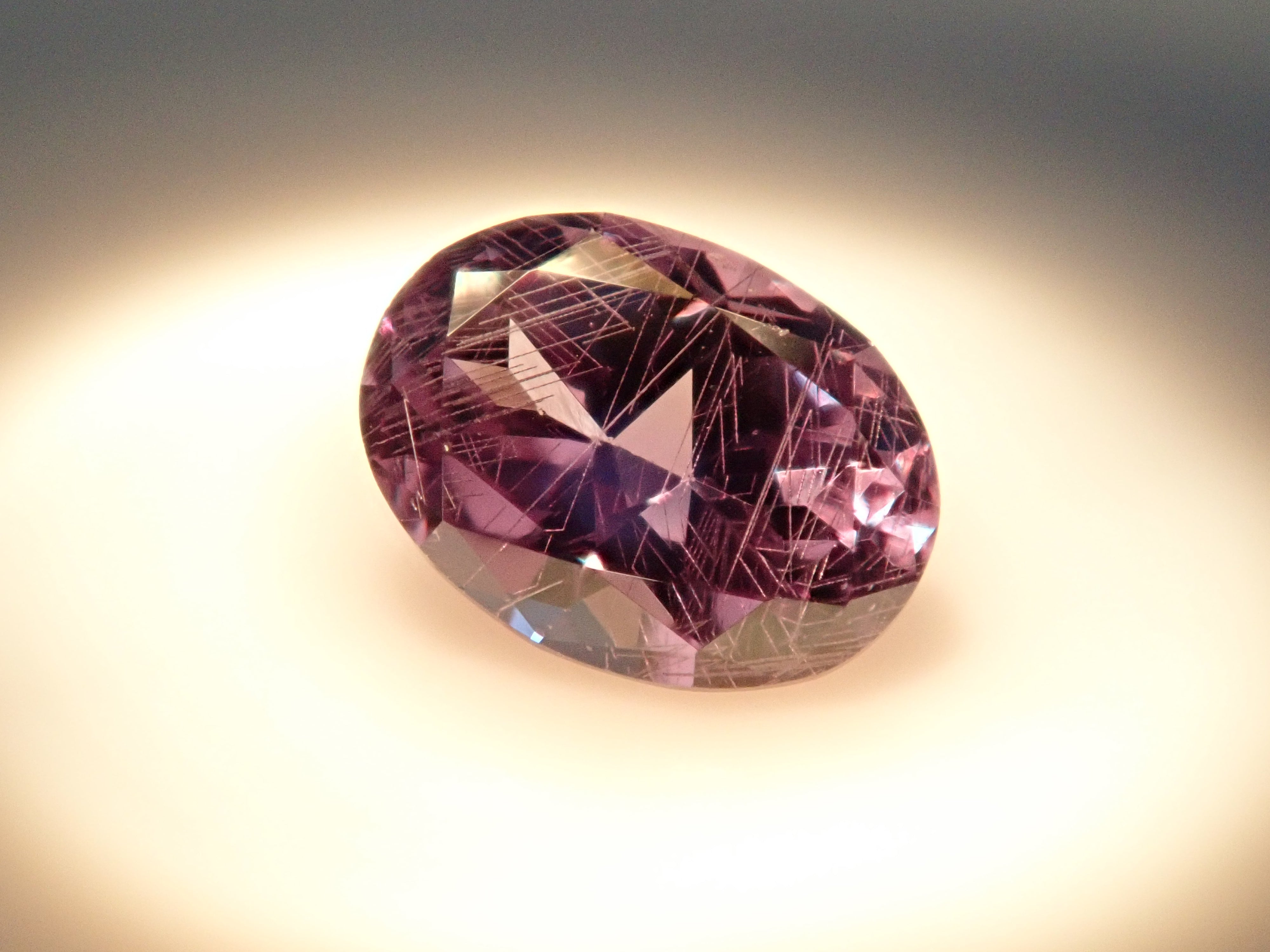 【1/1 22時販売】マダガスカル産ベキリーブルーガーネット(カラーチェンジガーネット) 0.221ctルース