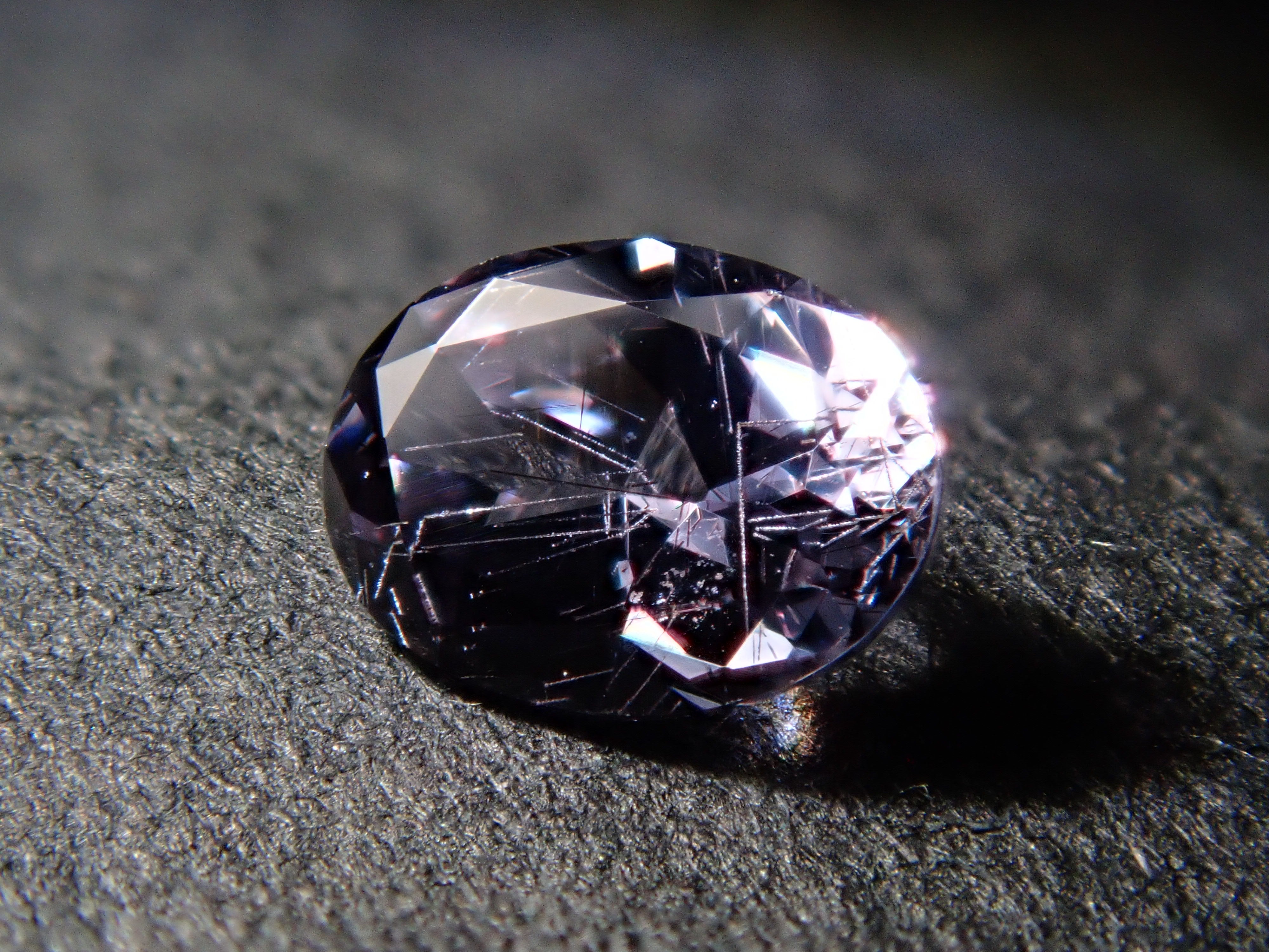 【1/1 22時販売】マダガスカル産ベキリーブルーガーネット(カラーチェンジガーネット) 0.189ctルース