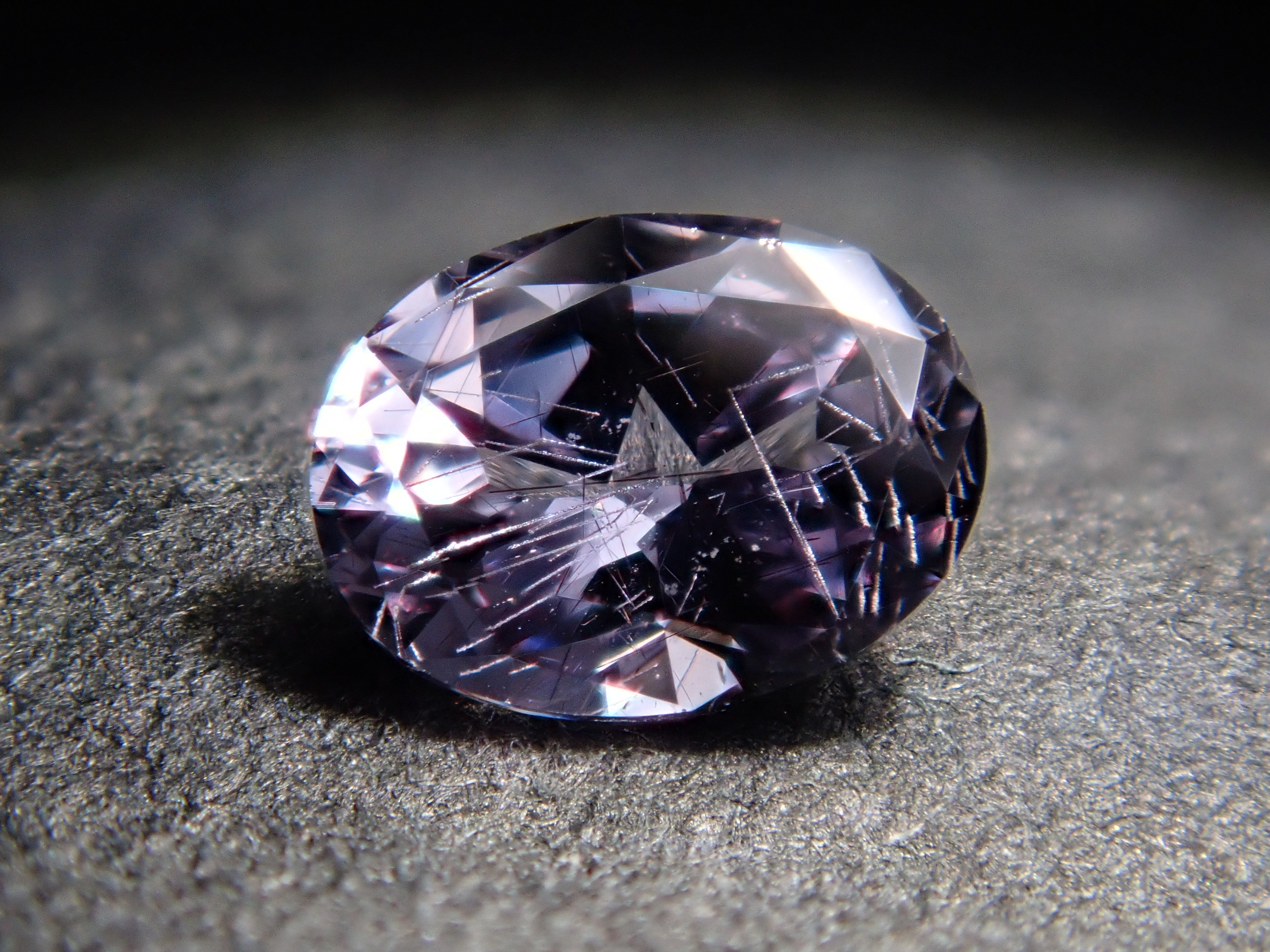 【1/1 22時販売】マダガスカル産ベキリーブルーガーネット(カラーチェンジガーネット) 0.189ctルース