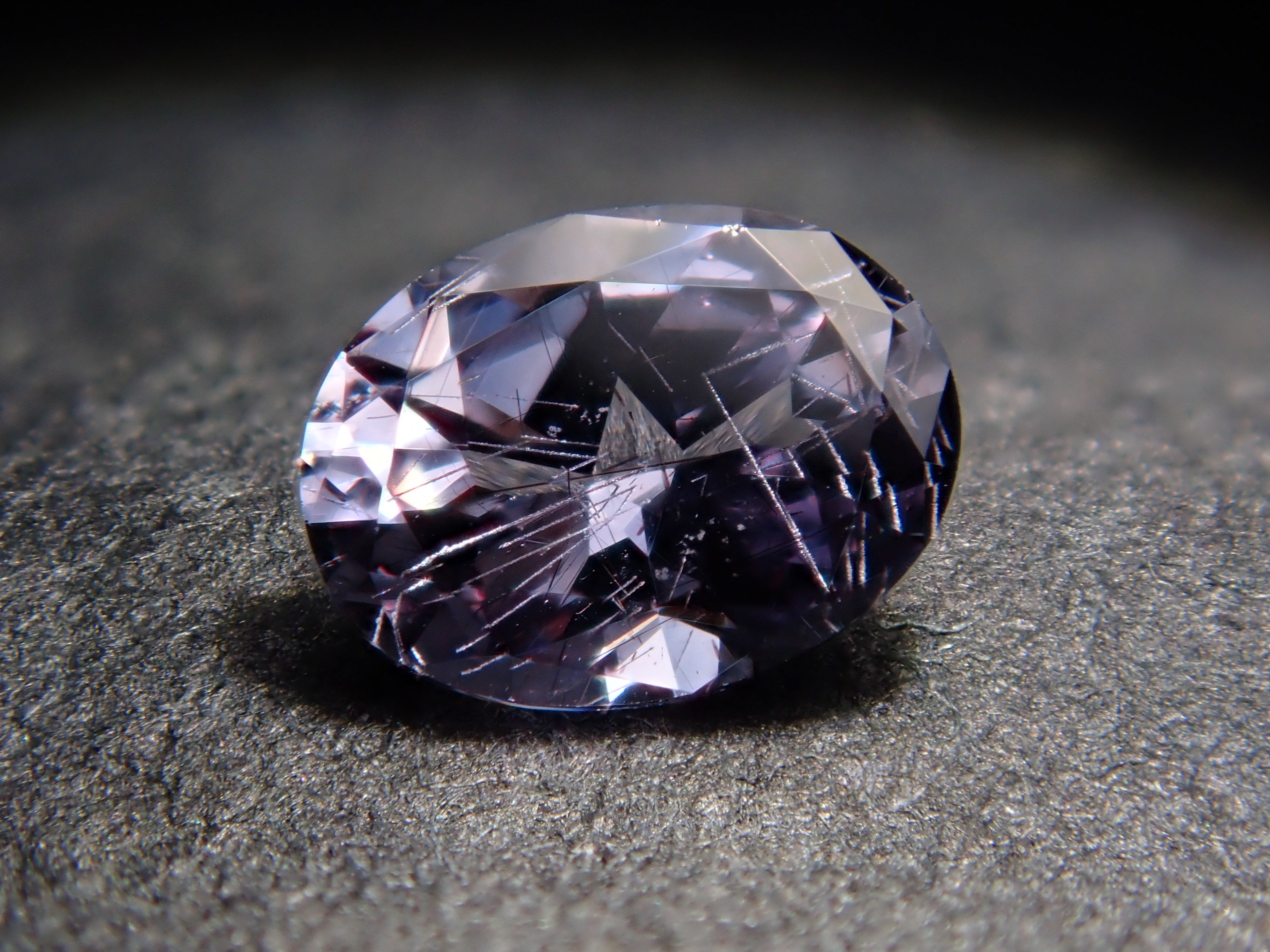 【1/1 22時販売】マダガスカル産ベキリーブルーガーネット(カラーチェンジガーネット) 0.189ctルース