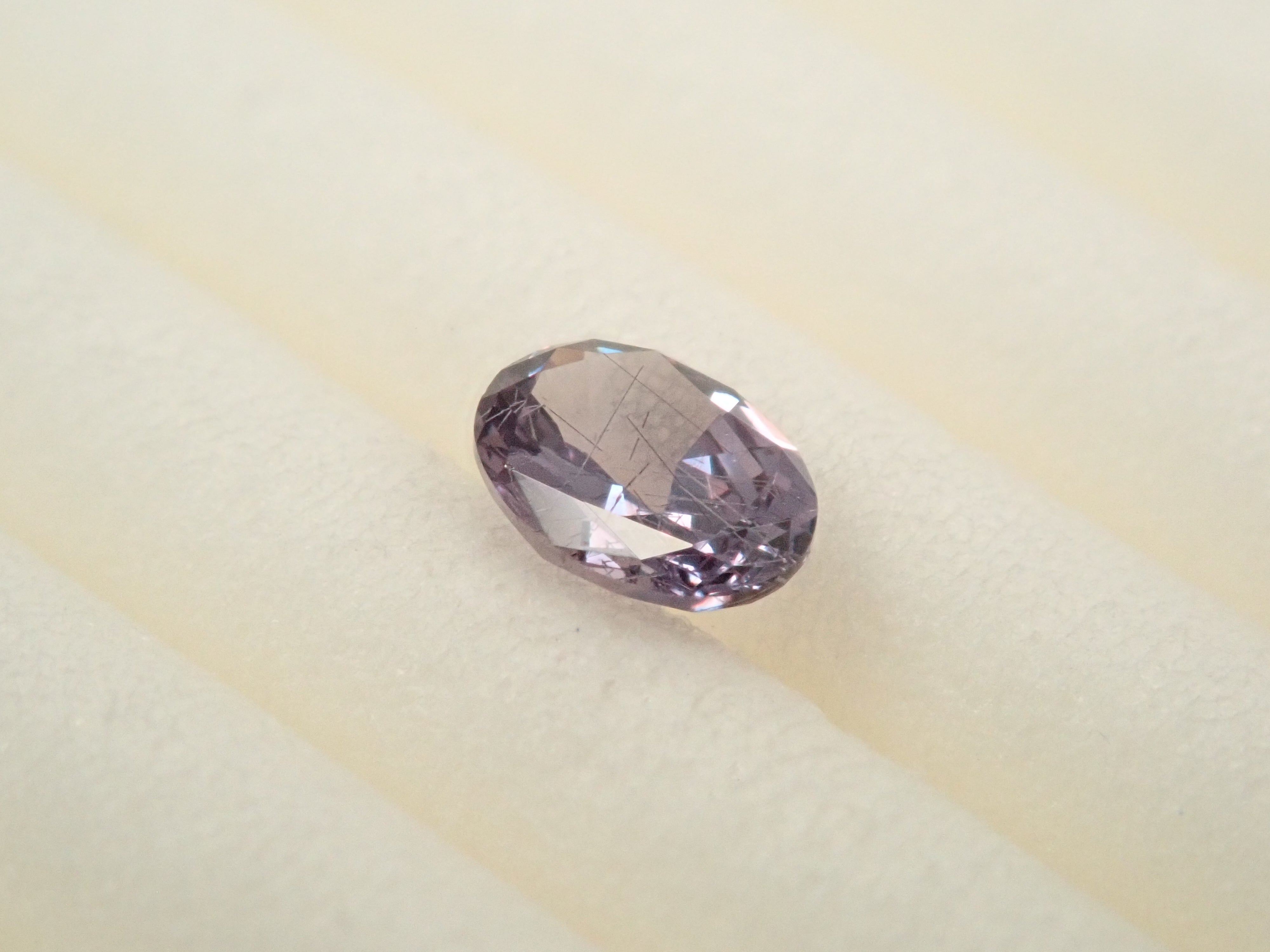 【1/1 22時販売】マダガスカル産ベキリーブルーガーネット(カラーチェンジガーネット) 0.189ctルース