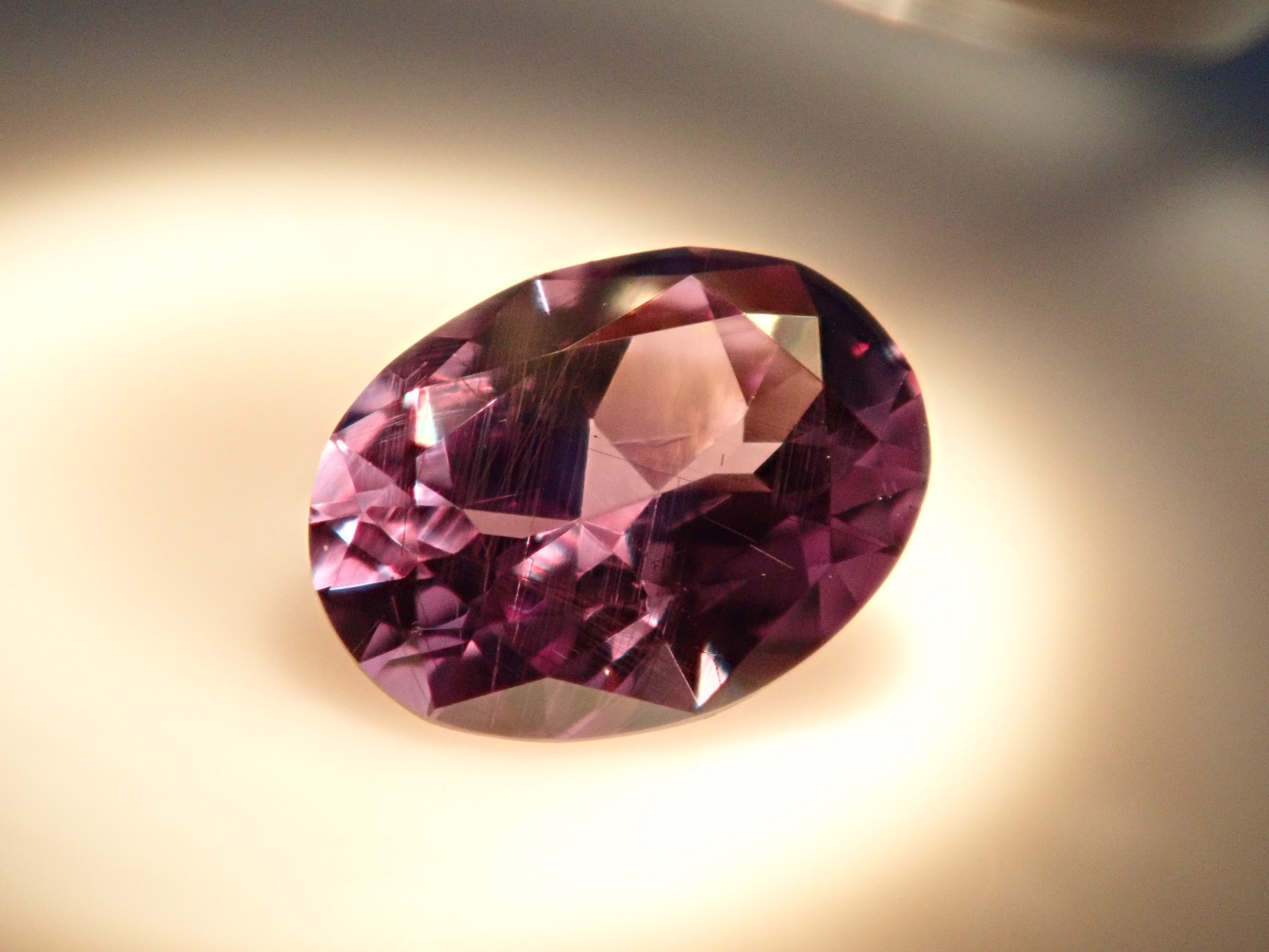 【1/1 22時販売】マダガスカル産ベキリーブルーガーネット(カラーチェンジガーネット) 0.183ctルース