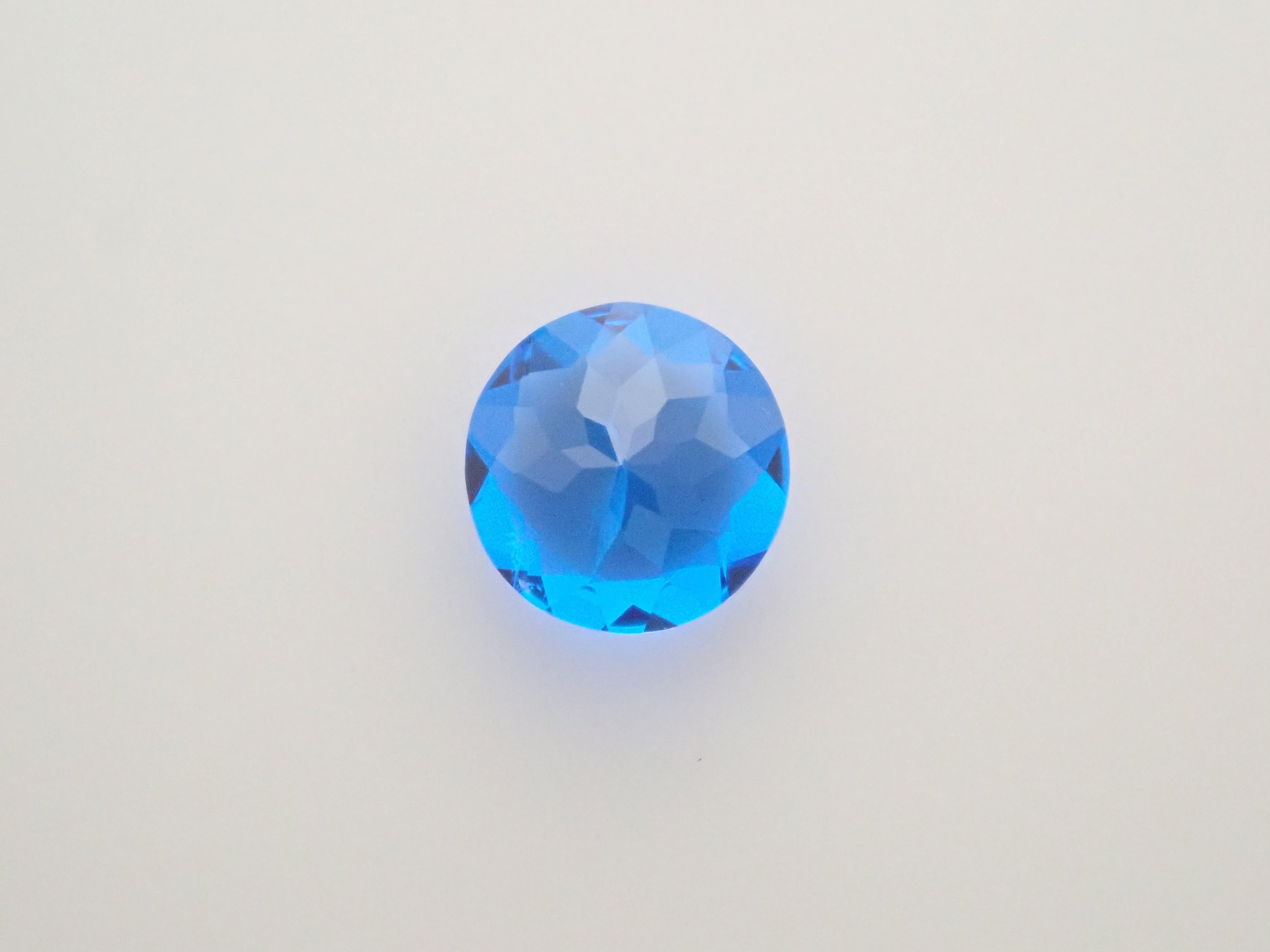 【12/30 22時販売】ドイツ産アウイナイト 3.1mm/0.100ctルース