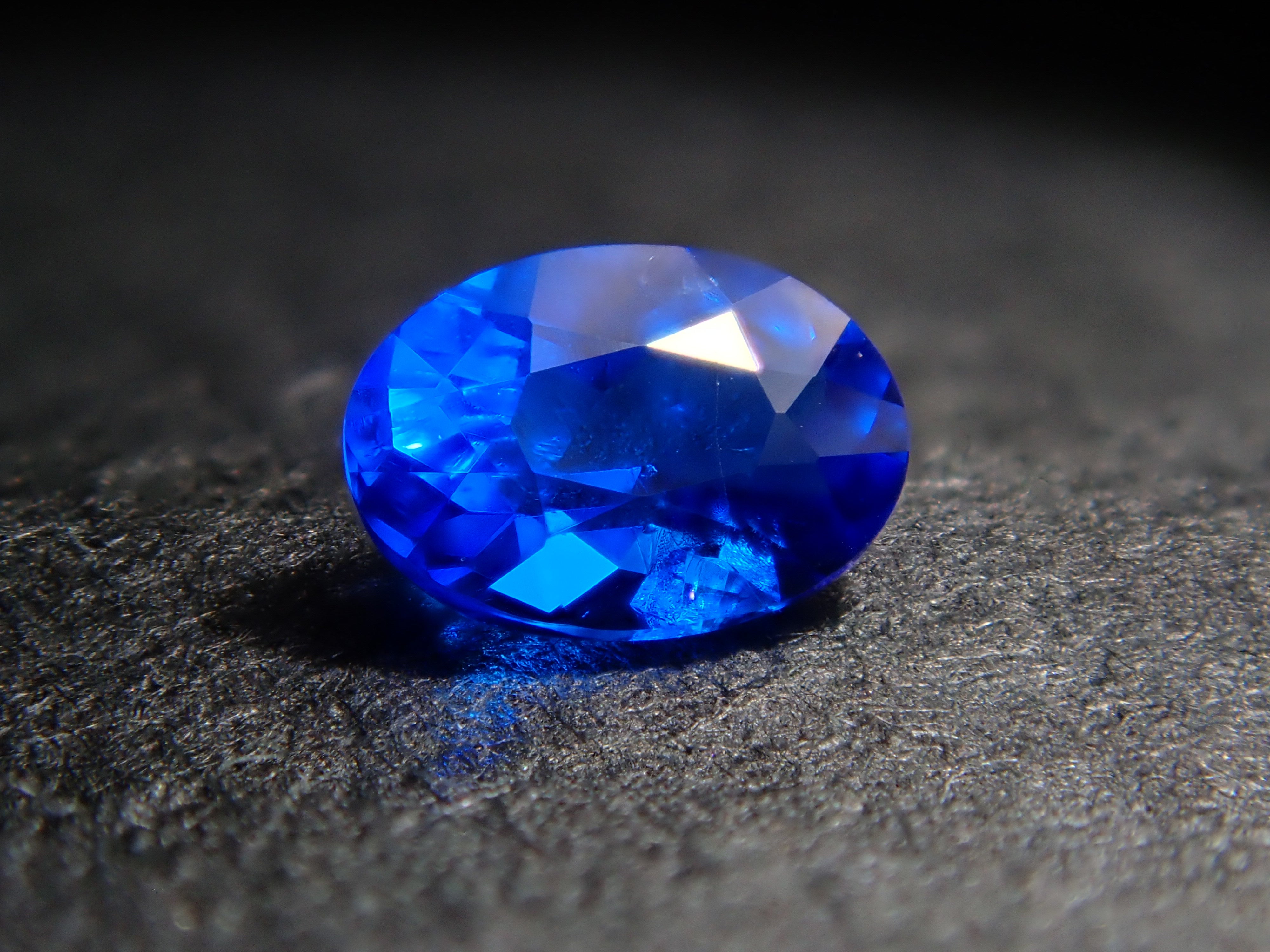 【1/9 22時販売】ドイツ産アウイナイト 0.083ctルース