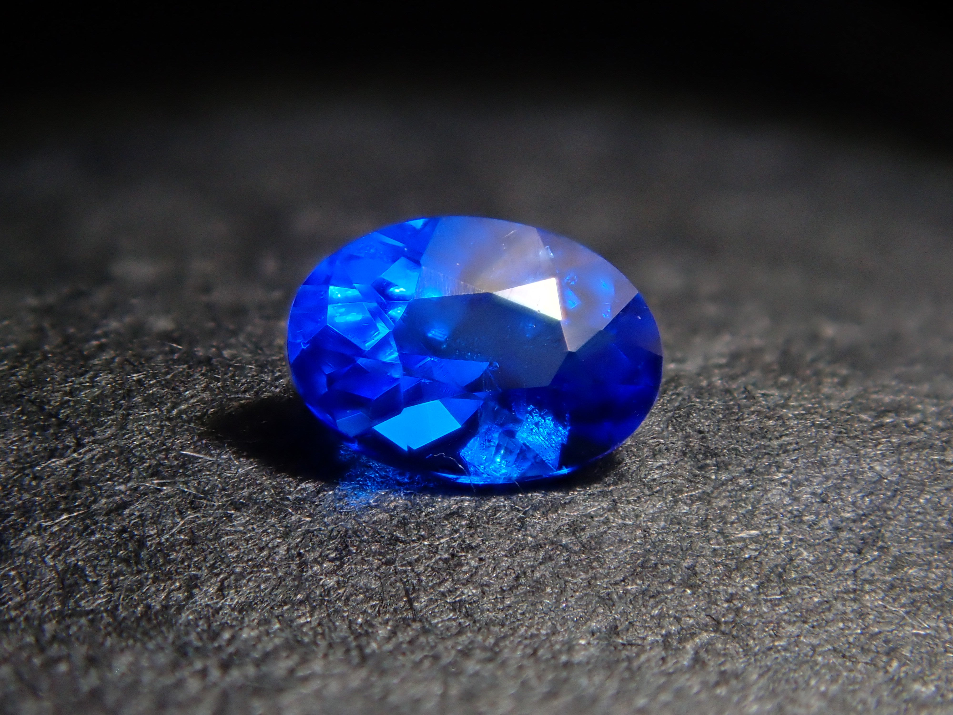 【1/9 22時販売】ドイツ産アウイナイト 0.083ctルース