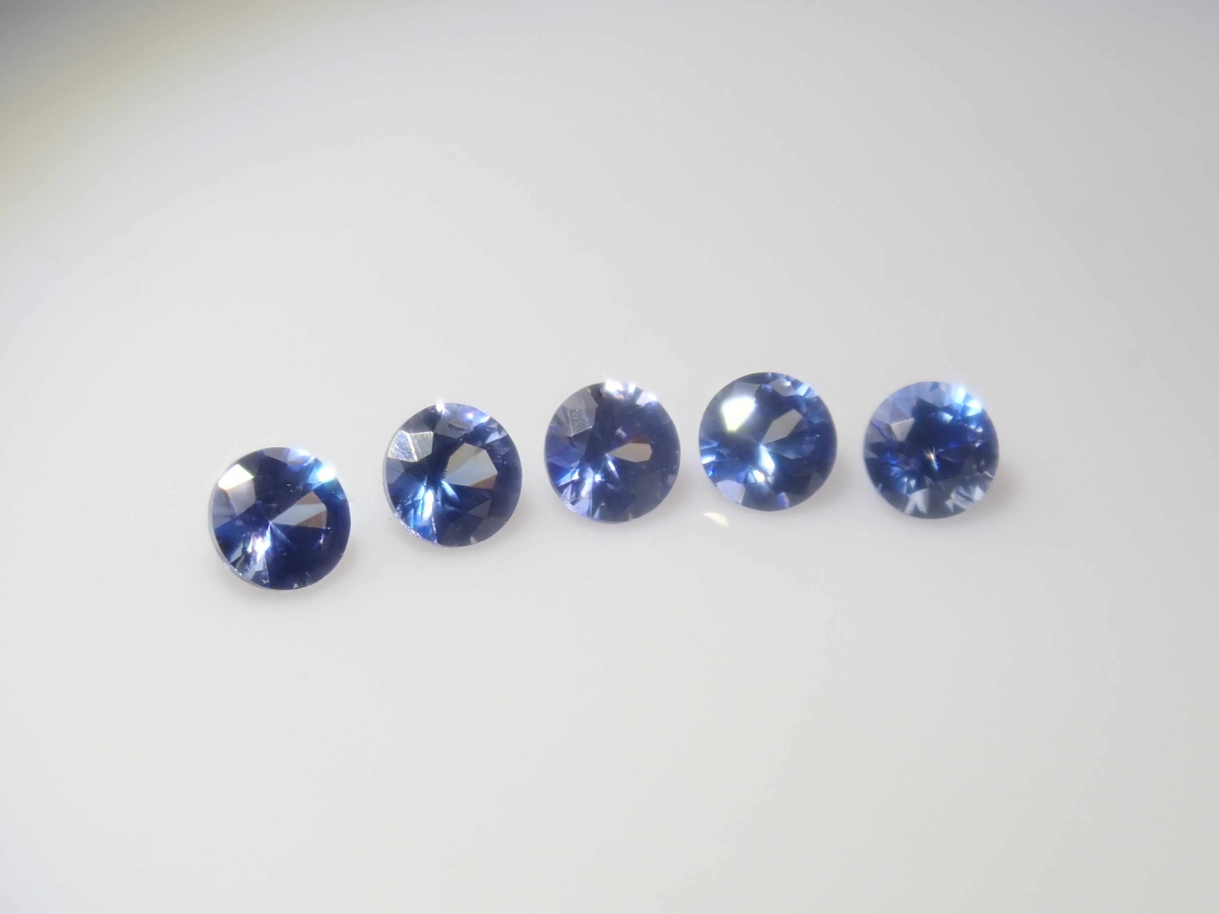 ブルー石ガチャ💎(ブラジル産パライバトルマリン・モザンビーク産パライバトルマリン・ドイツ産アウイナイト・ベニトアイト)《複数購入割引有》