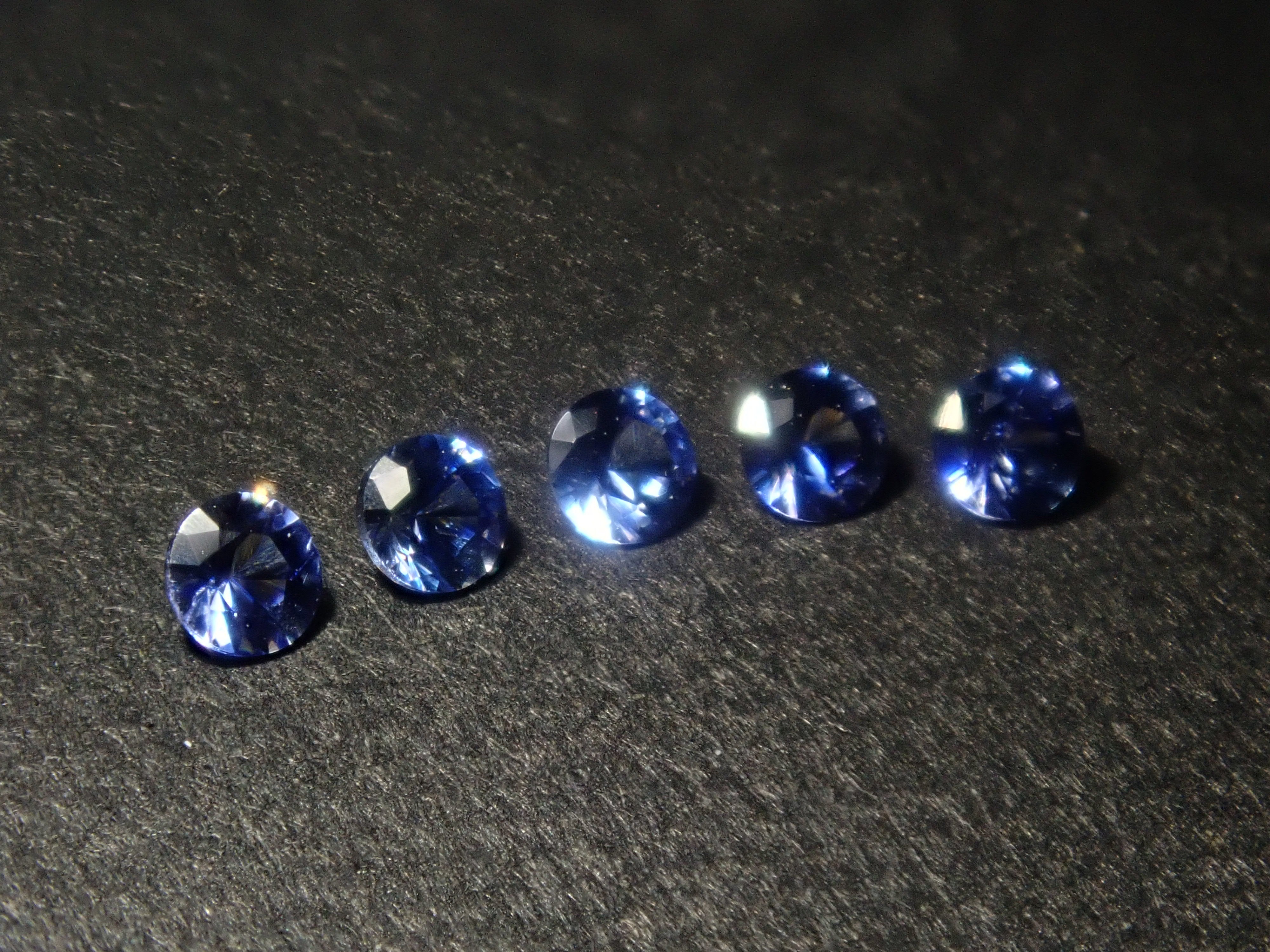 ブルー石ガチャ💎(ブラジル産パライバトルマリン・モザンビーク産パライバトルマリン・ドイツ産アウイナイト・ベニトアイト)《複数購入割引有》