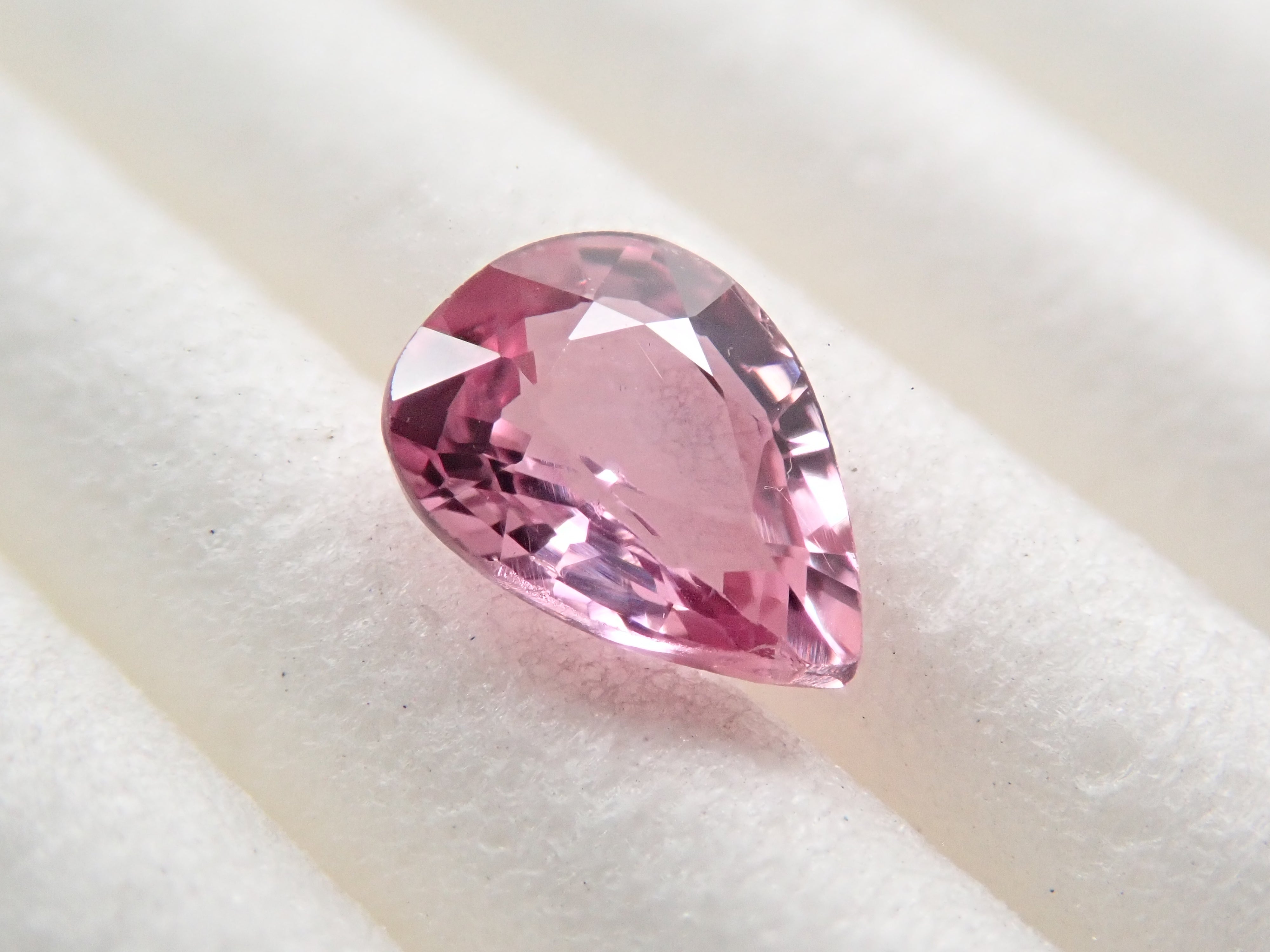 【12548254掲載】パパラチアサファイア 0.474ctルース