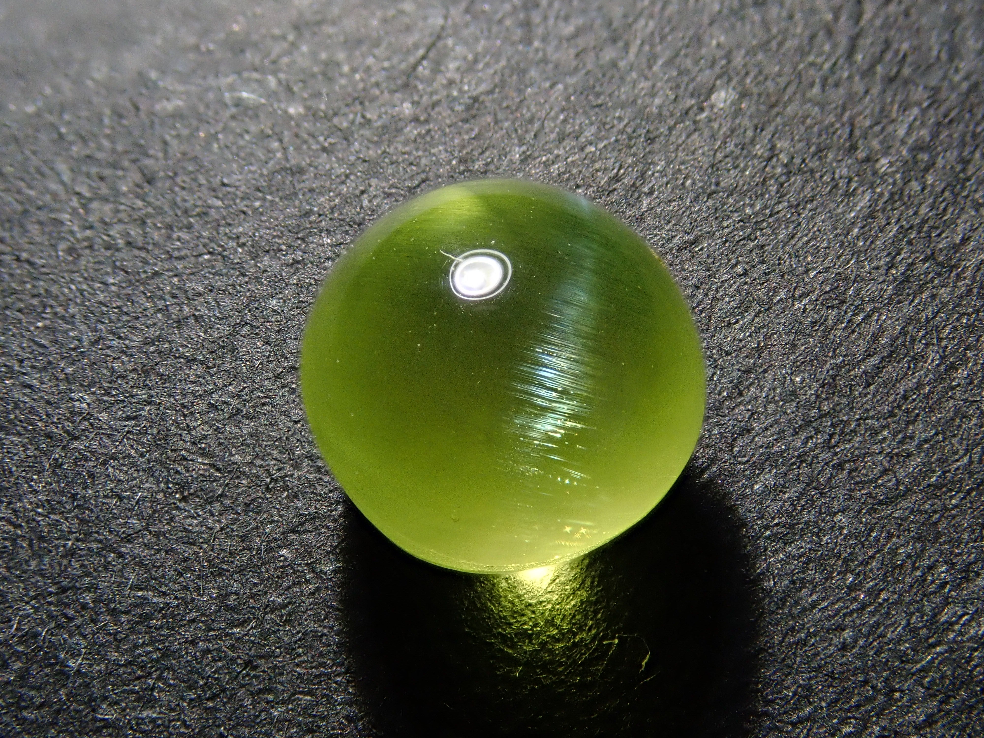 【1/1 22時販売】インド産パロットクリソベリルキャッツアイ 5.6mm/1.715ctルース