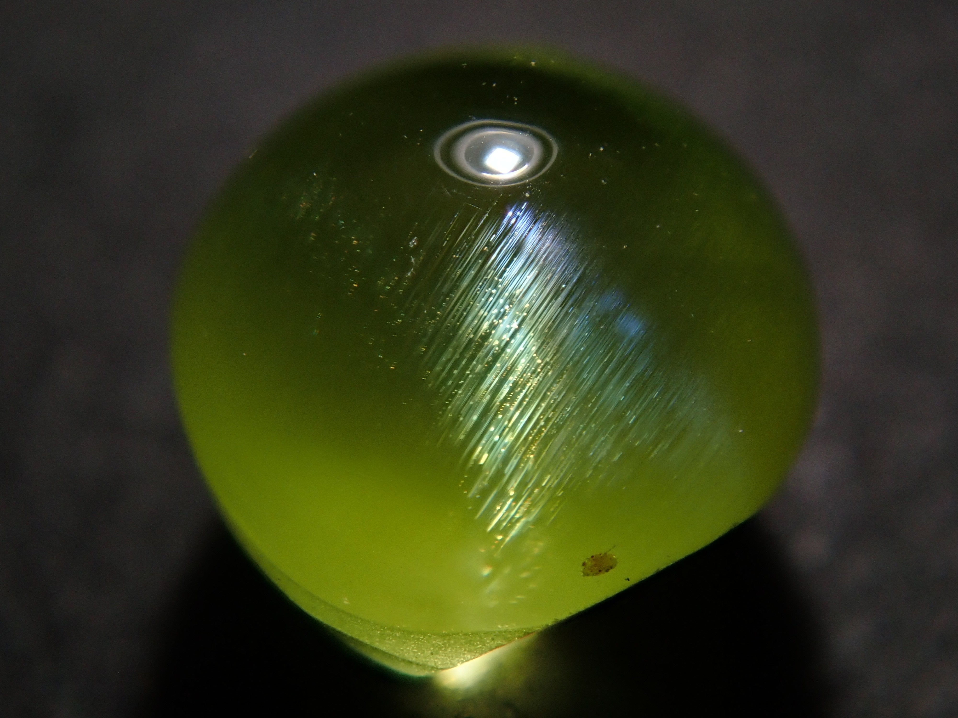 【1/1 22時販売】インド産パロットクリソベリルキャッツアイ 5.6mm/1.715ctルース