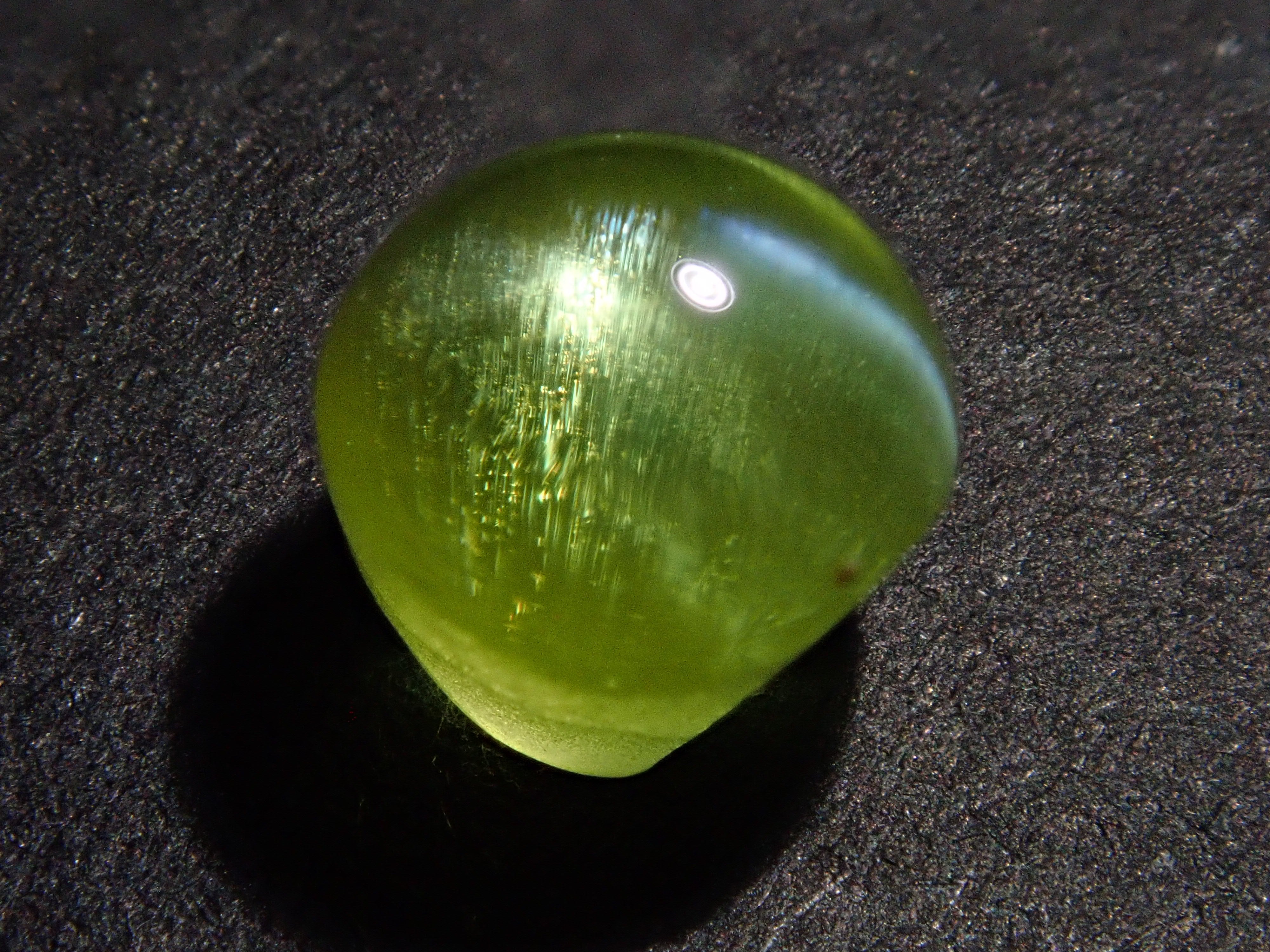 【1/1 22時販売】インド産パロットクリソベリルキャッツアイ 5.6mm/1.715ctルース