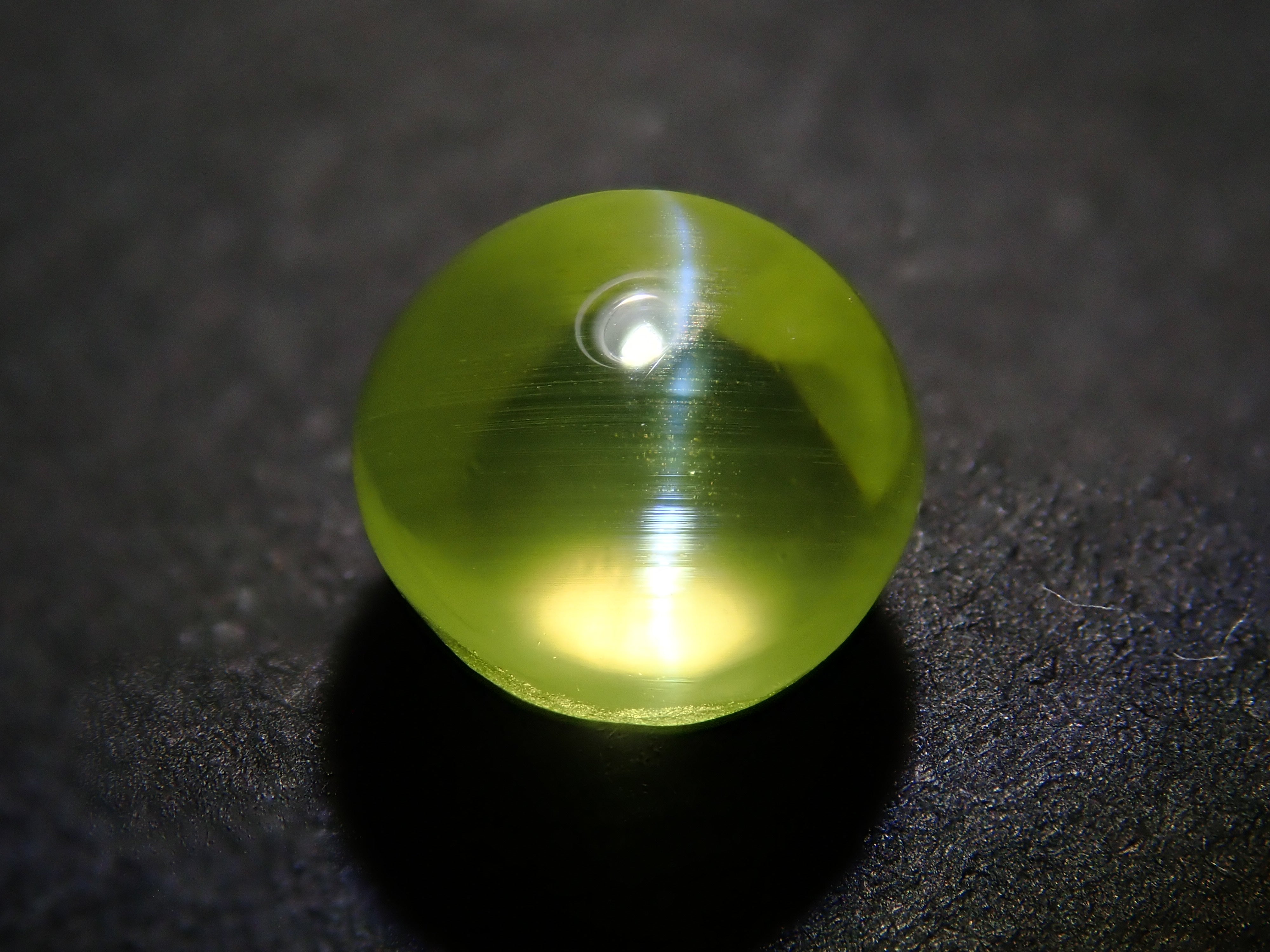 【1/9 22時販売】インド産パロットクリソベリルキャッツアイ 1.225ctルース