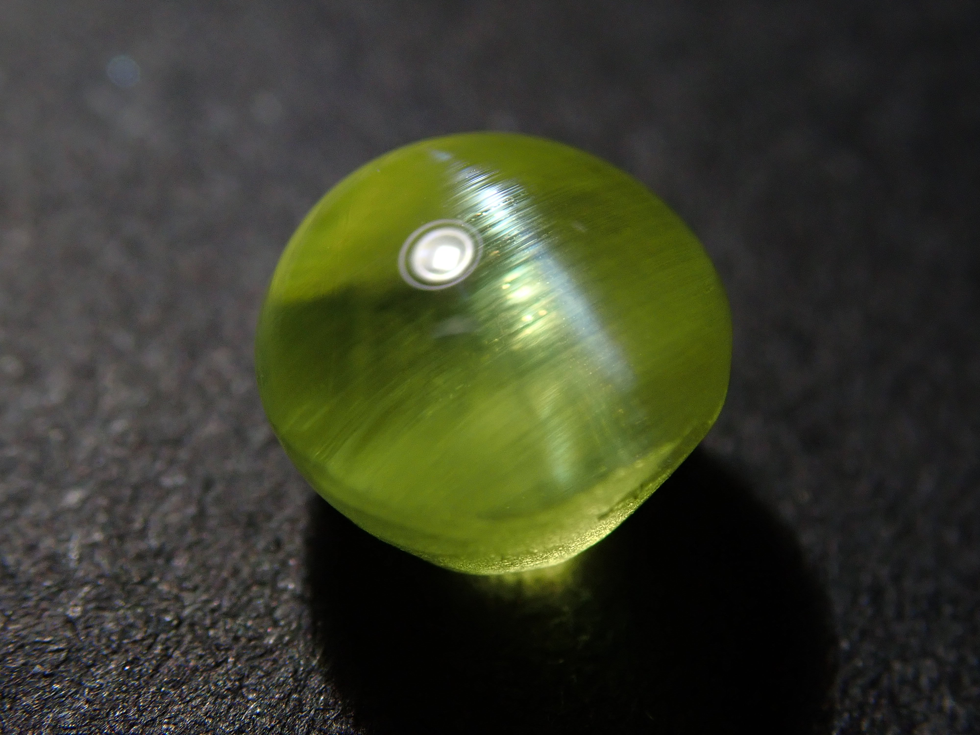 【1/9 22時販売】インド産パロットクリソベリルキャッツアイ 1.225ctルース