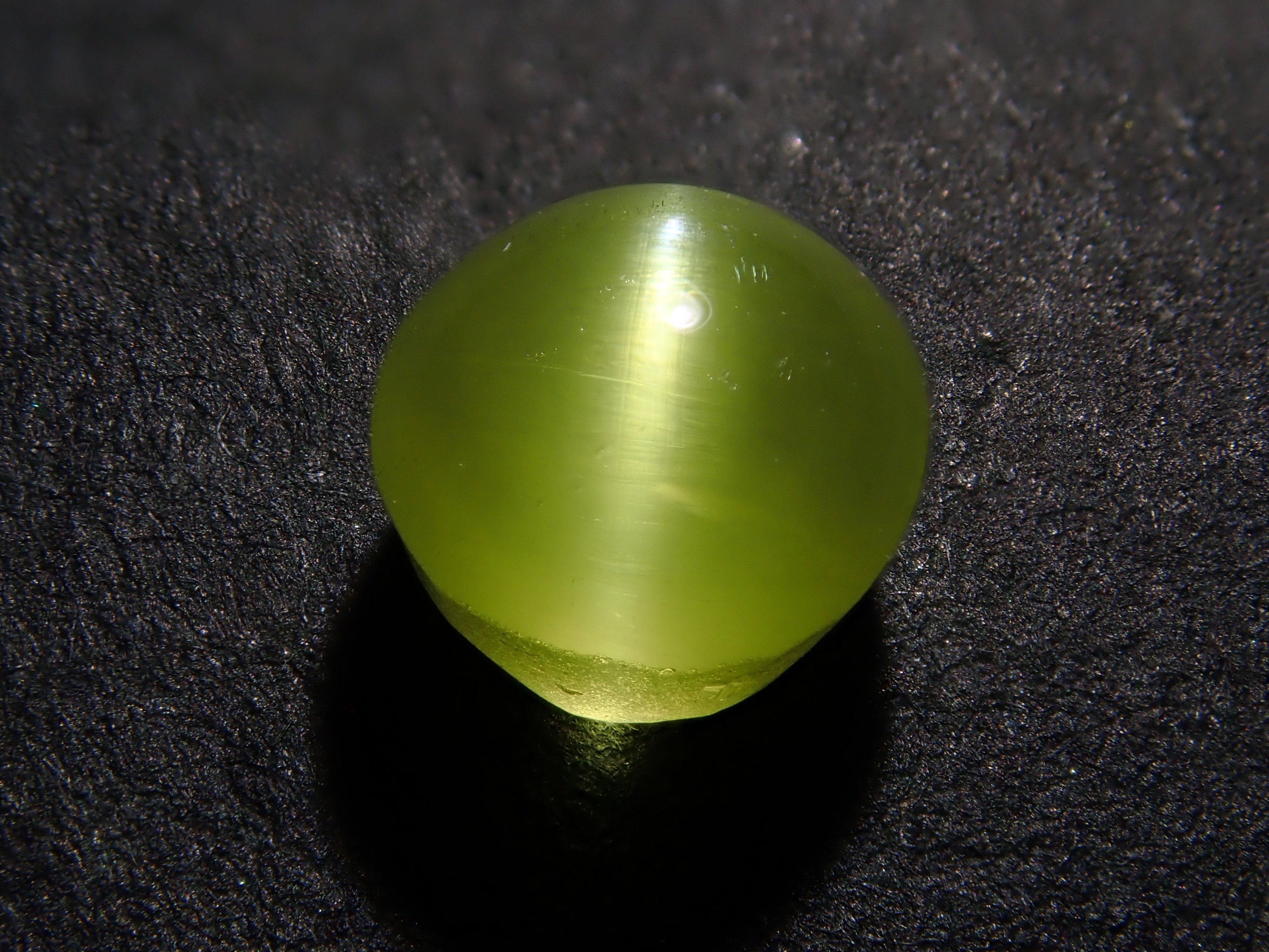 【1/1 22時販売】インド産パロットクリソベリルキャッツアイ 5.0mm/1.099ctルース