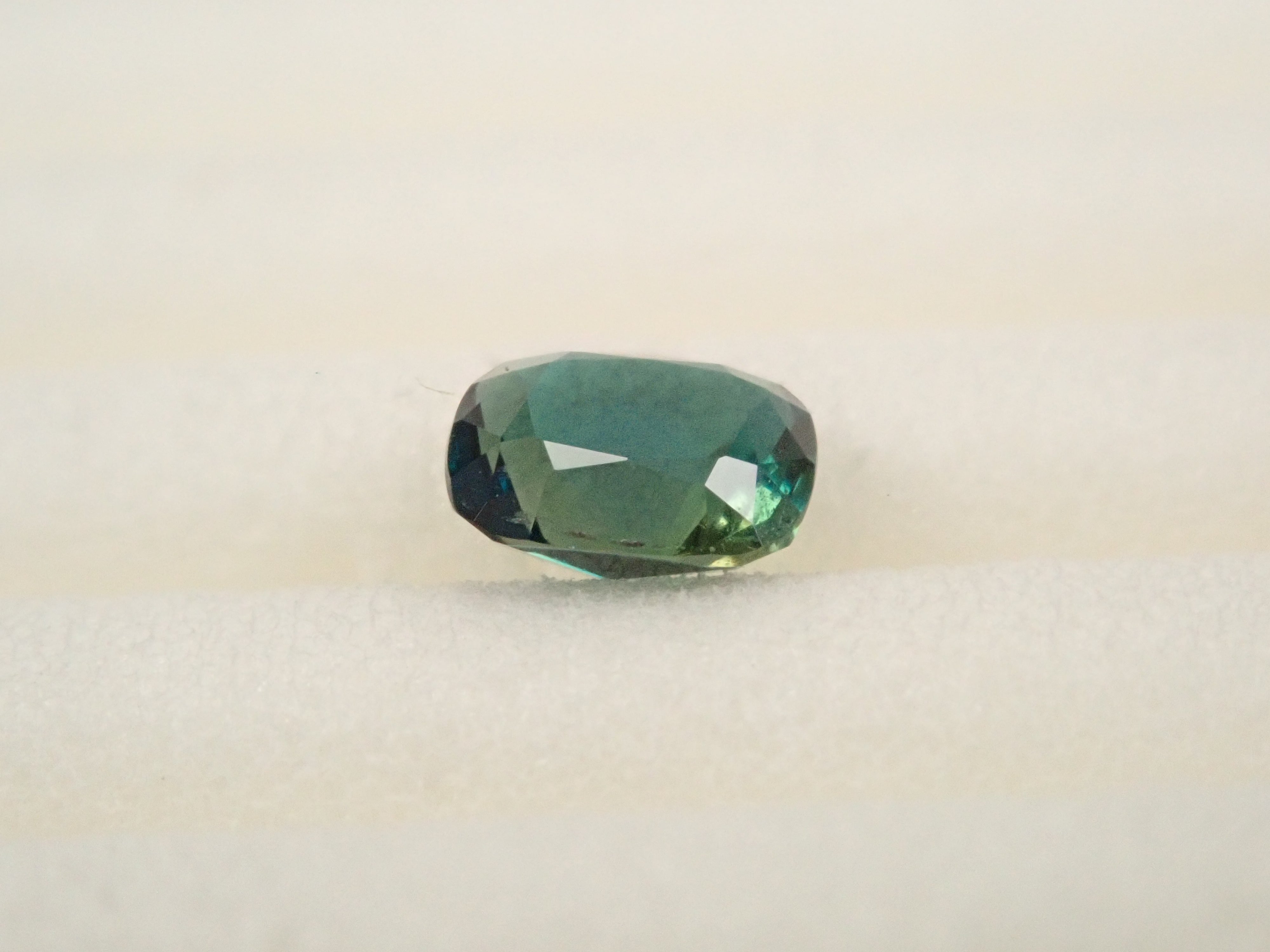 【12/29 22時販売】パキスタン産ラズライト(天藍石) 0.171ctルース