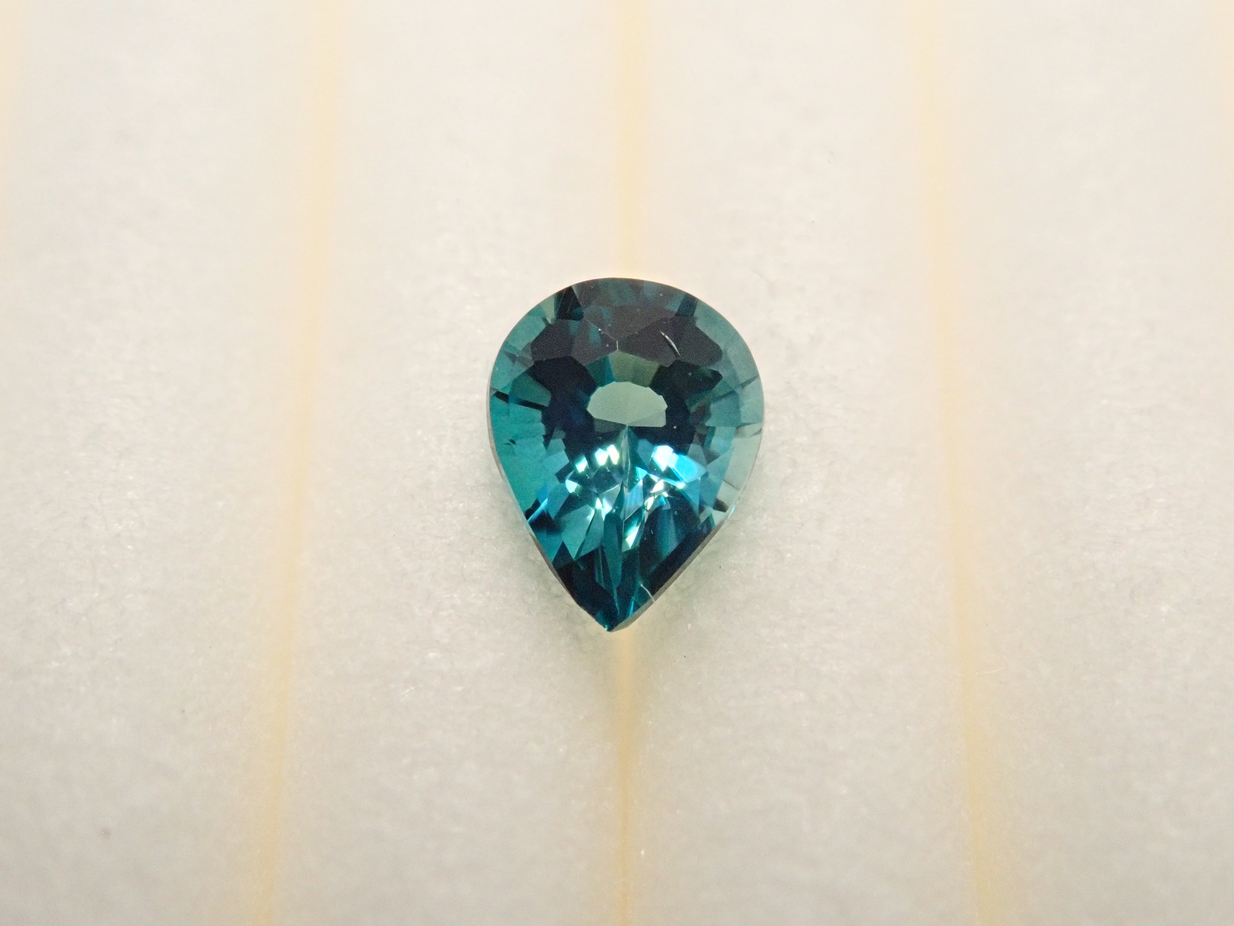 【12/29 22時販売】マダガスカル産グランディディエライト 0.169ctルース