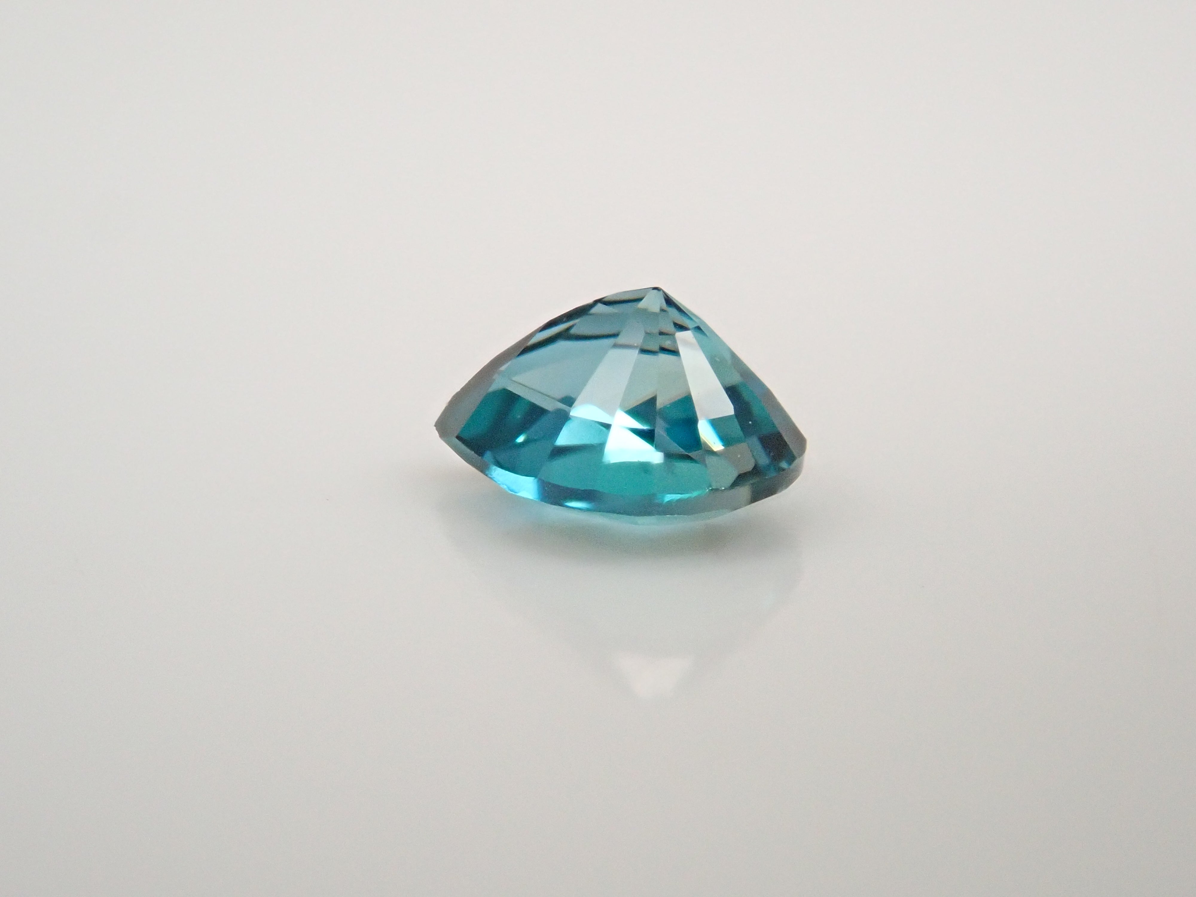 【12/29 22時販売】マダガスカル産グランディディエライト 0.169ctルース